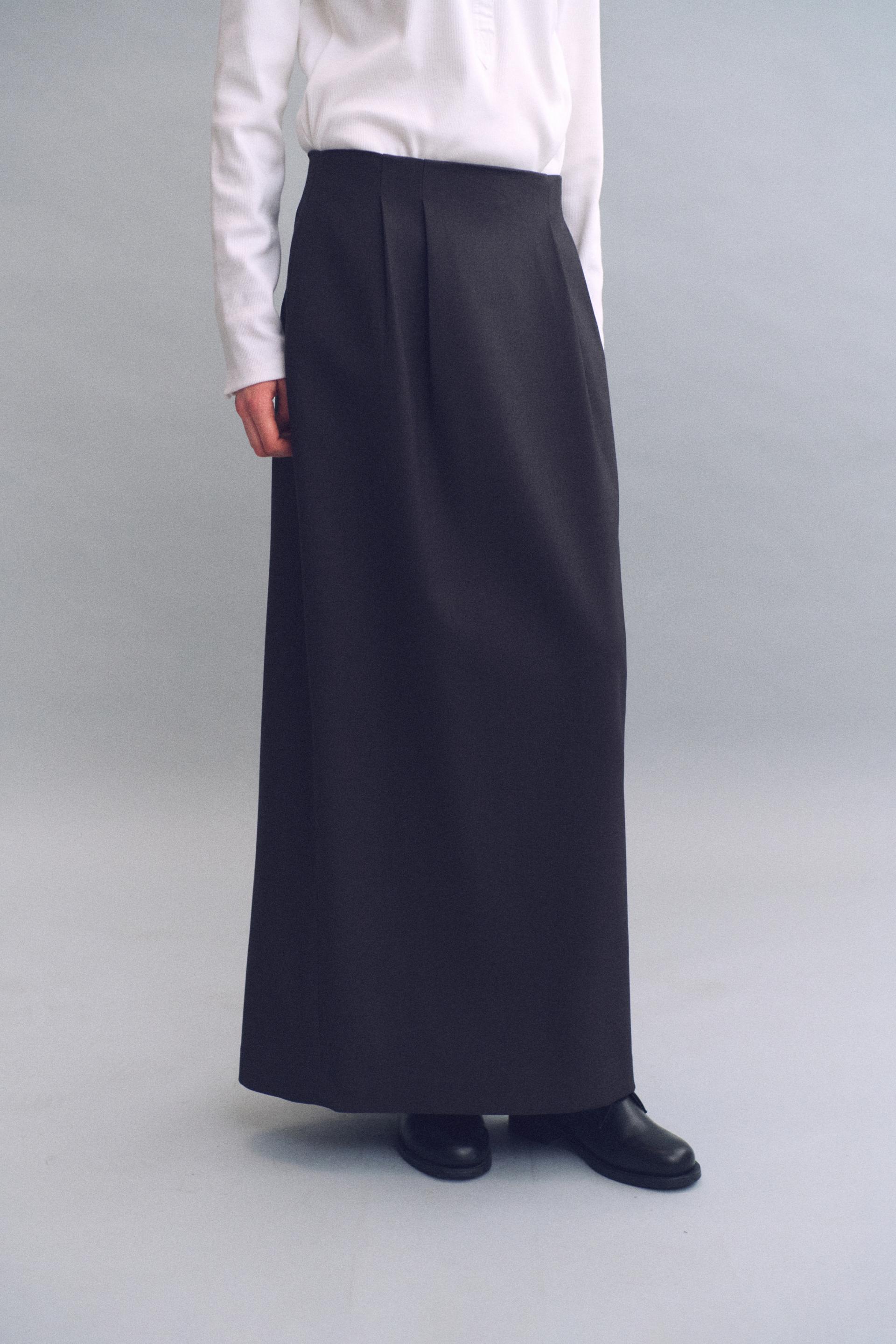 tuck maxi wool skirt (charcoal)