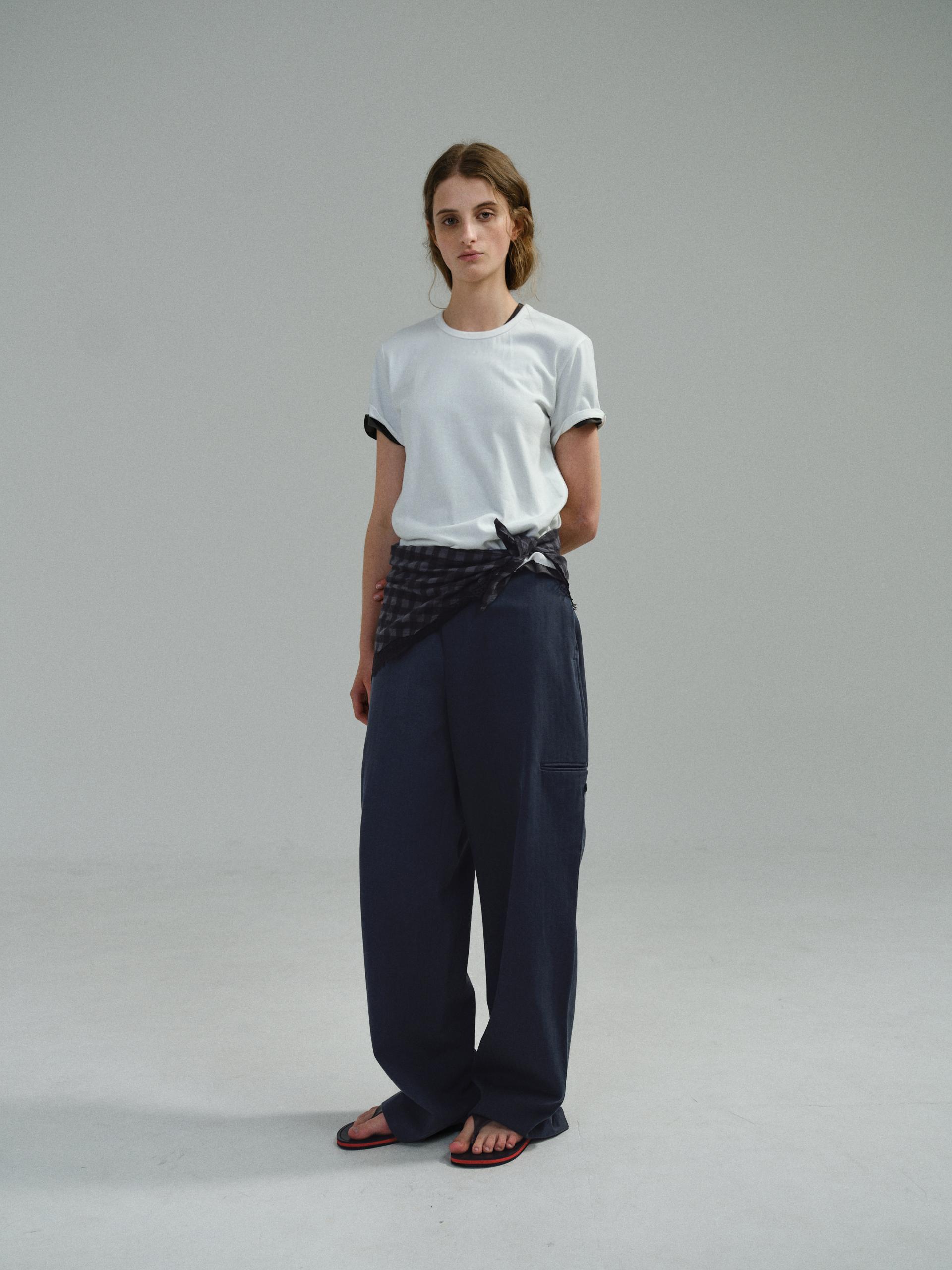 curved triple lip pants (herringbone navy)