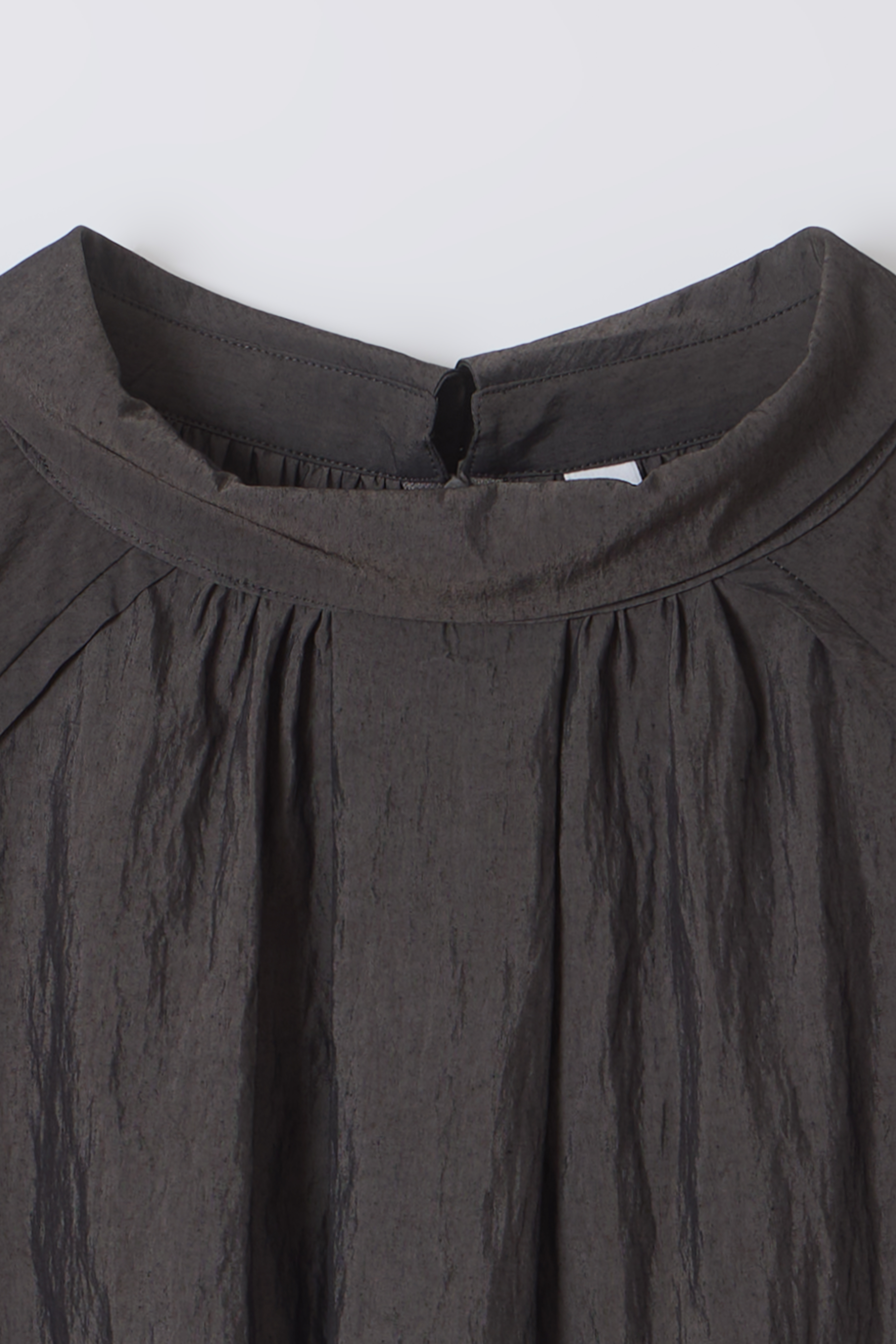 [2차 재입고] arc half blouse (charcoal brown)