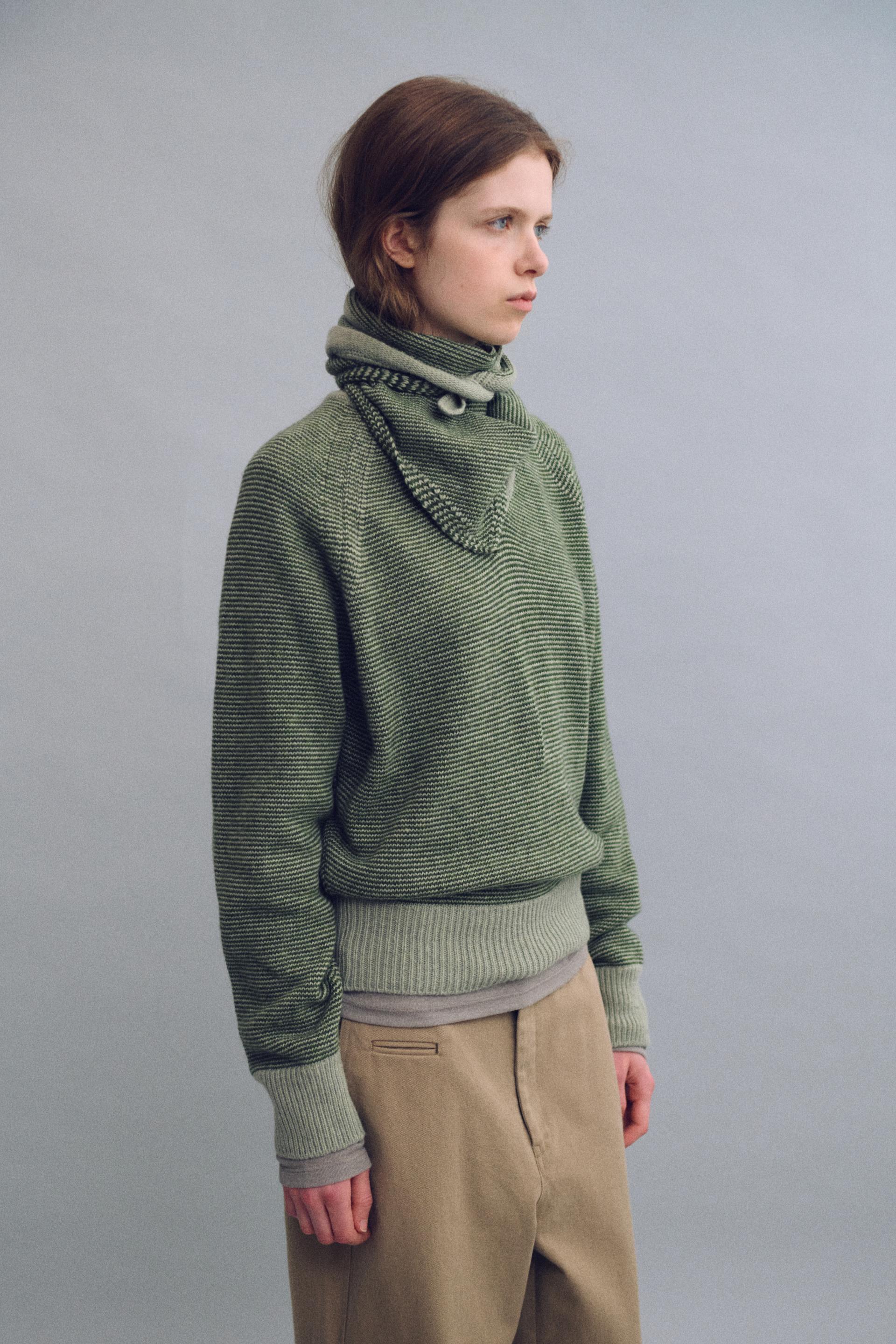 pipe v-neck knit (stripe green)