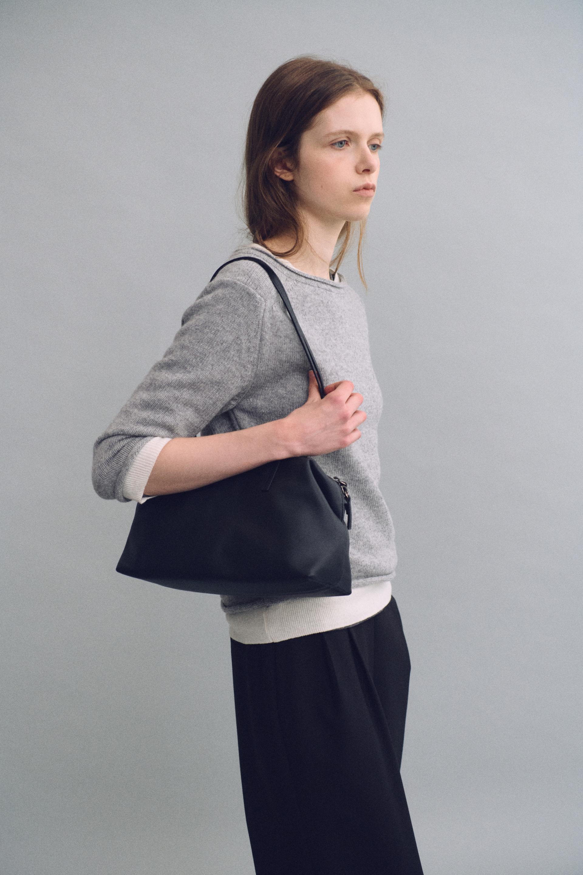 layered roll knit (light grey)