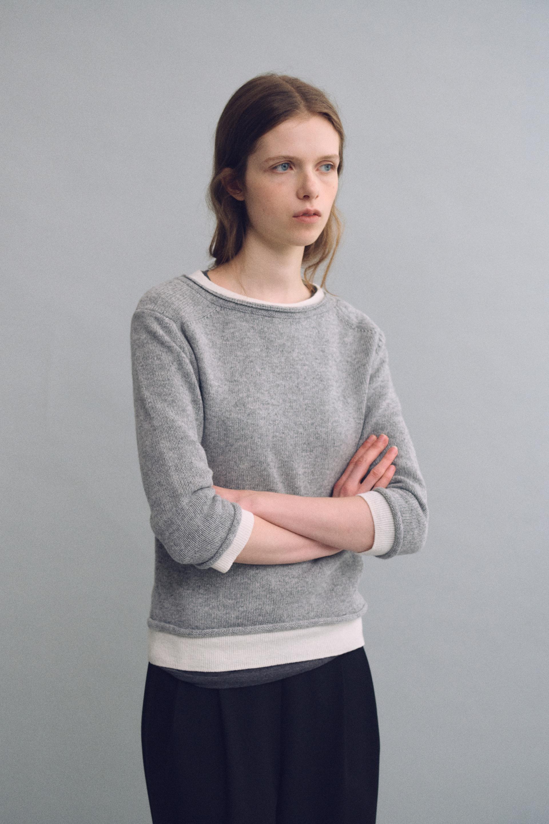 layered roll knit (light grey)
