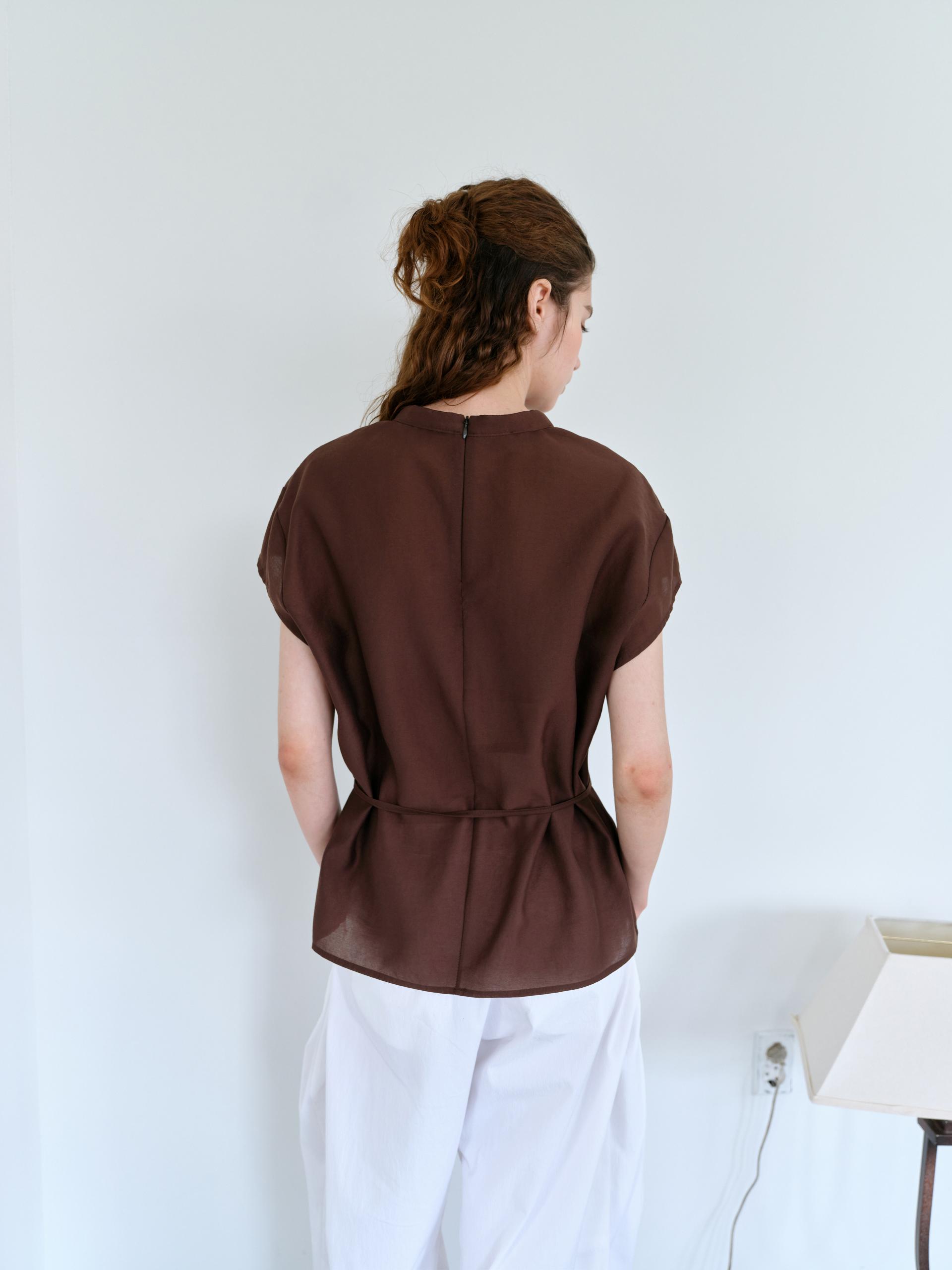 veil pleats blouse (brown)