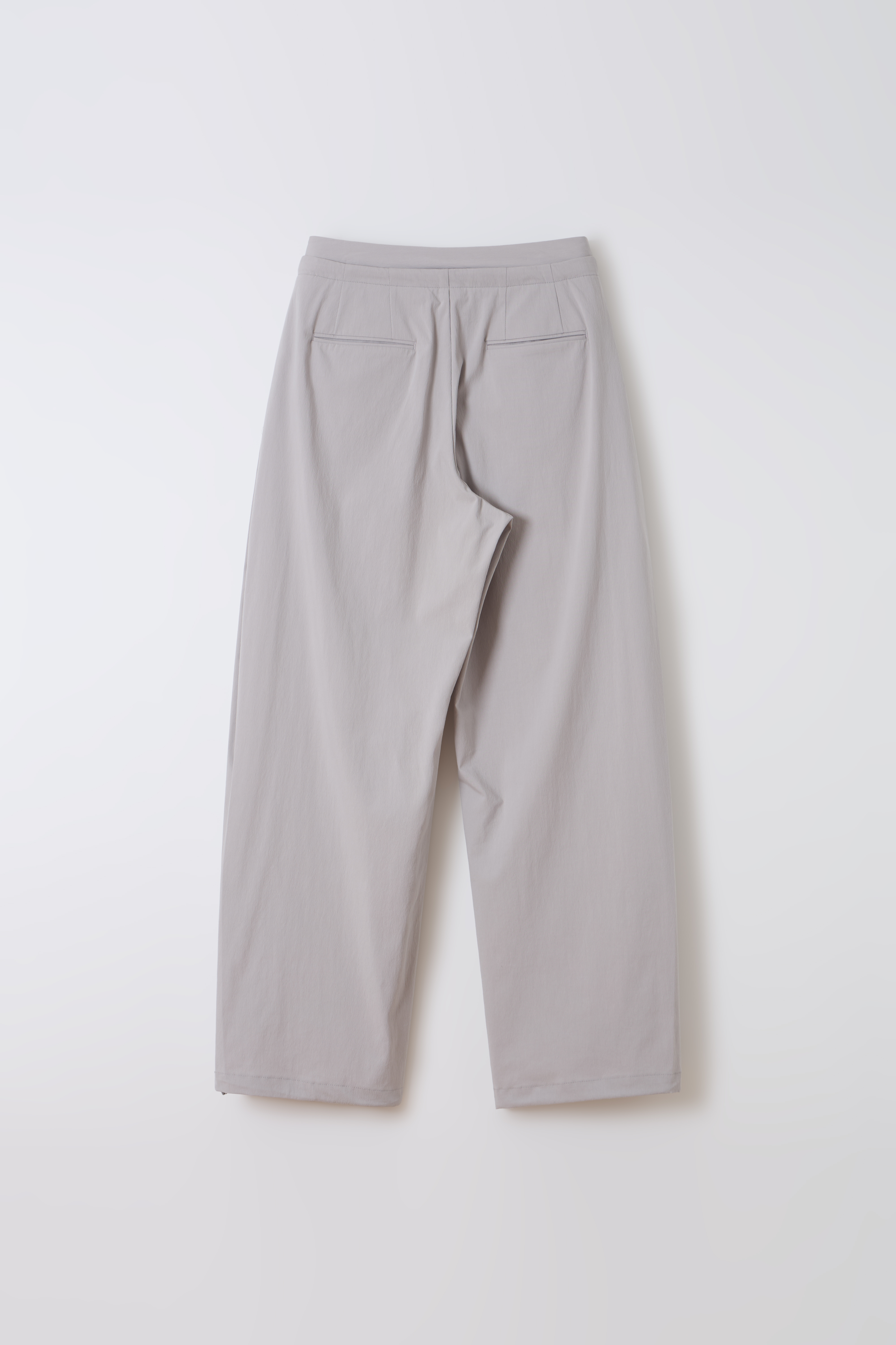 [2차 재입고] arc tuck pants (soft silver)