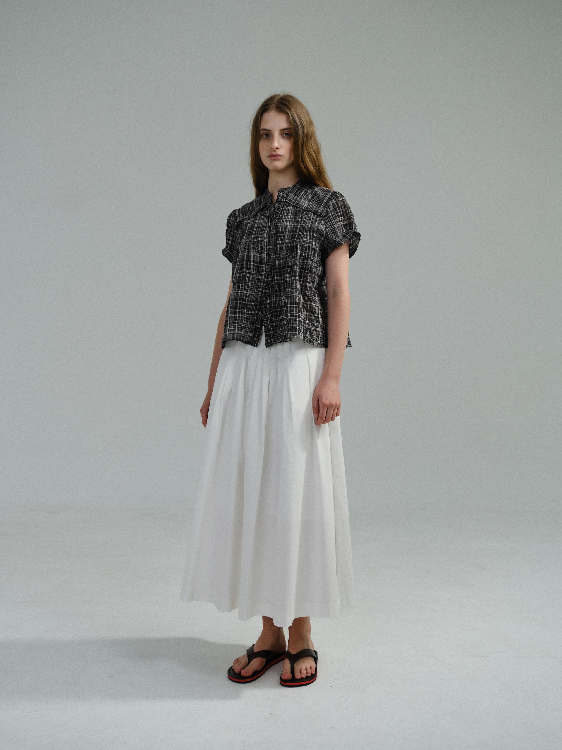 frill pintuck blouse (black check) 1