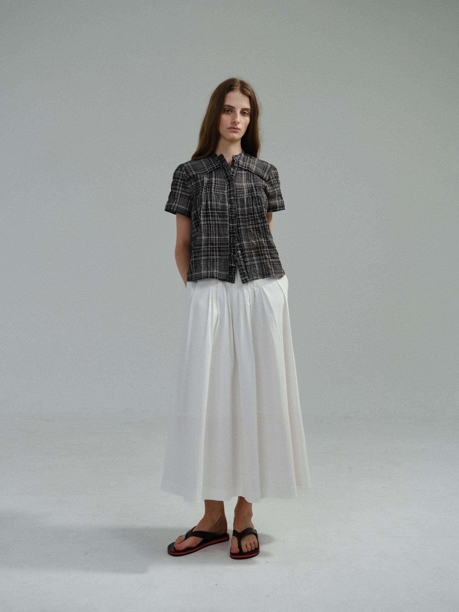 frill pintuck blouse (black check) 1