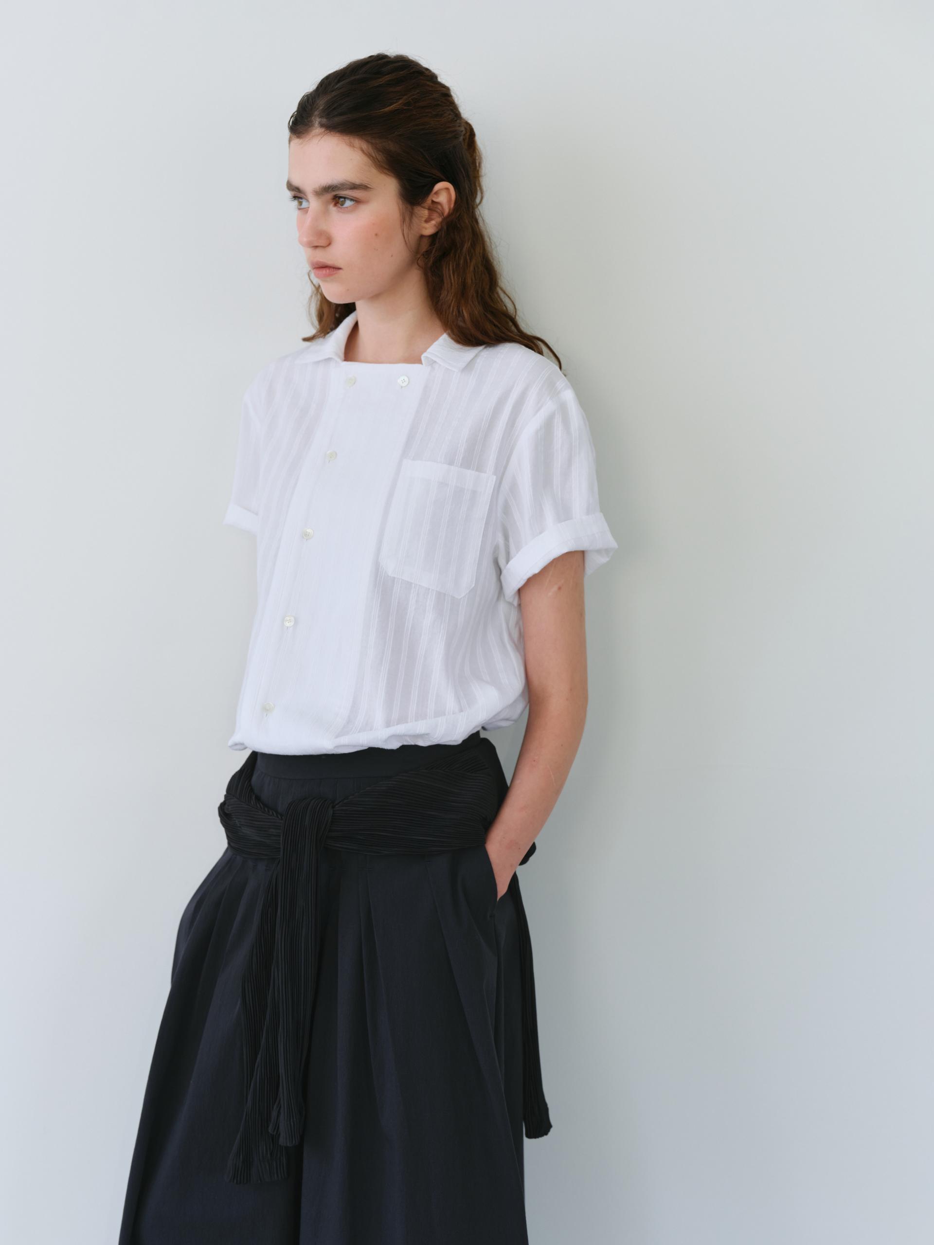 overlap half shirt (white stripe)
