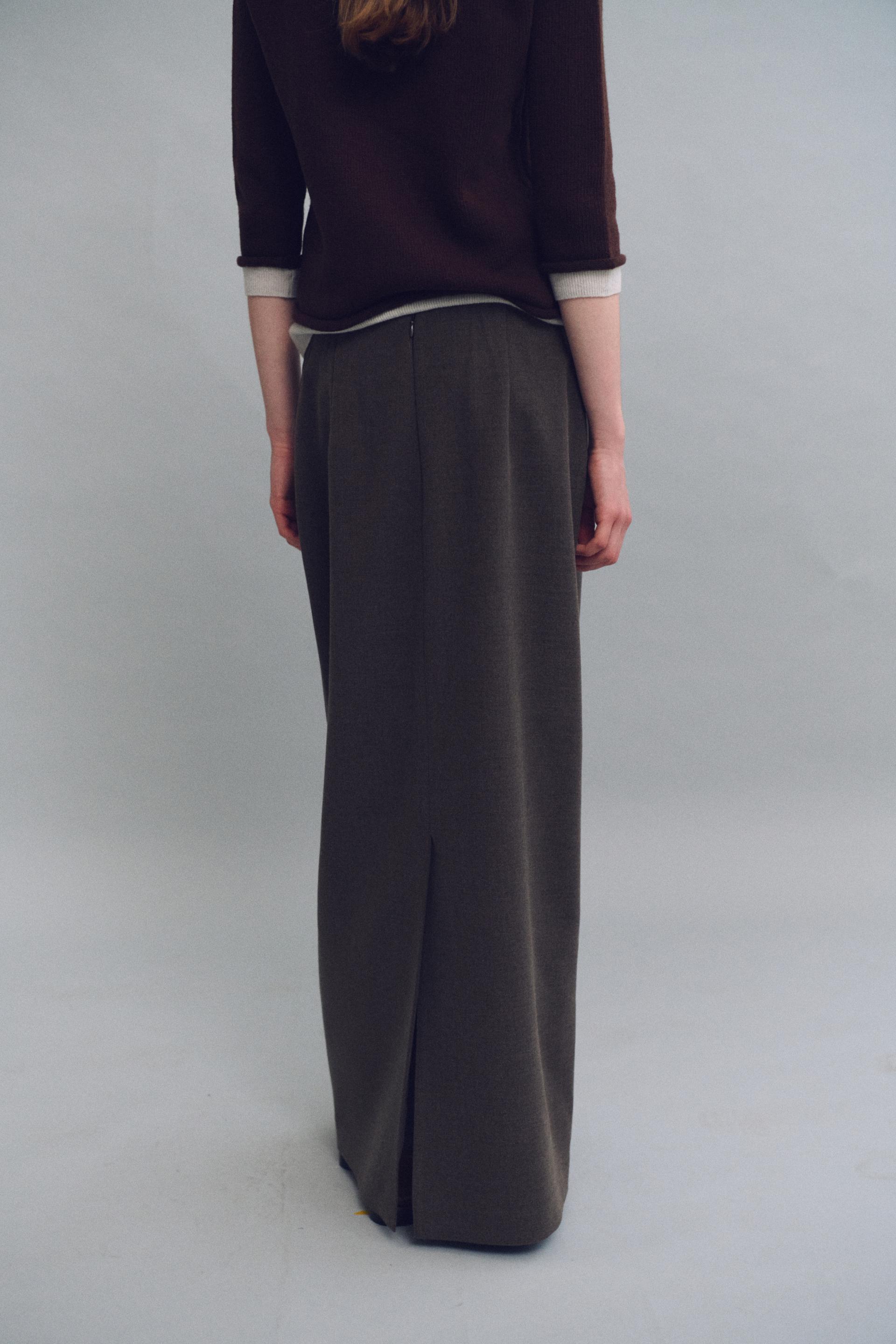 tuck maxi wool skirt (dusty brown)