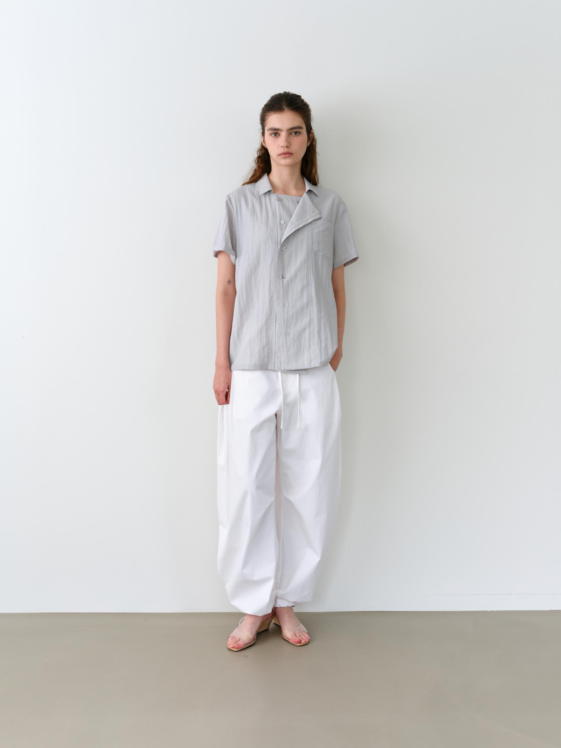 overlap half shirt (dusty sky)