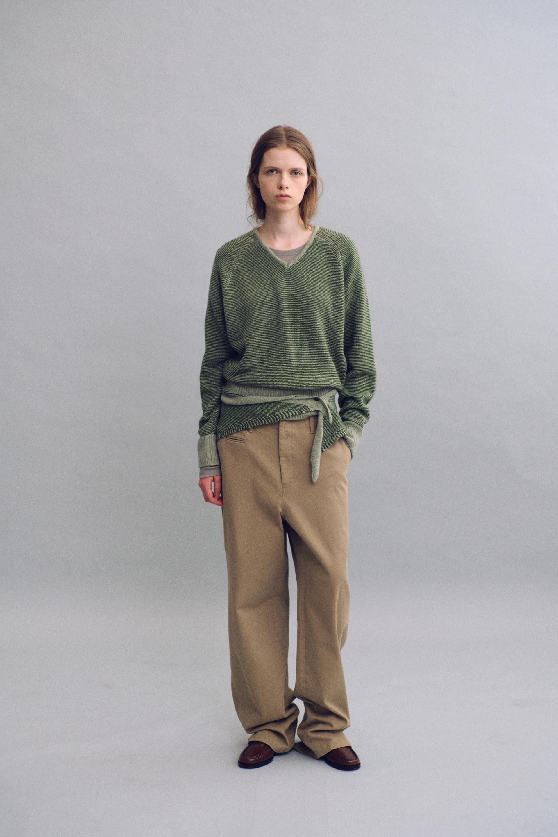 pipe v-neck knit (stripe green)