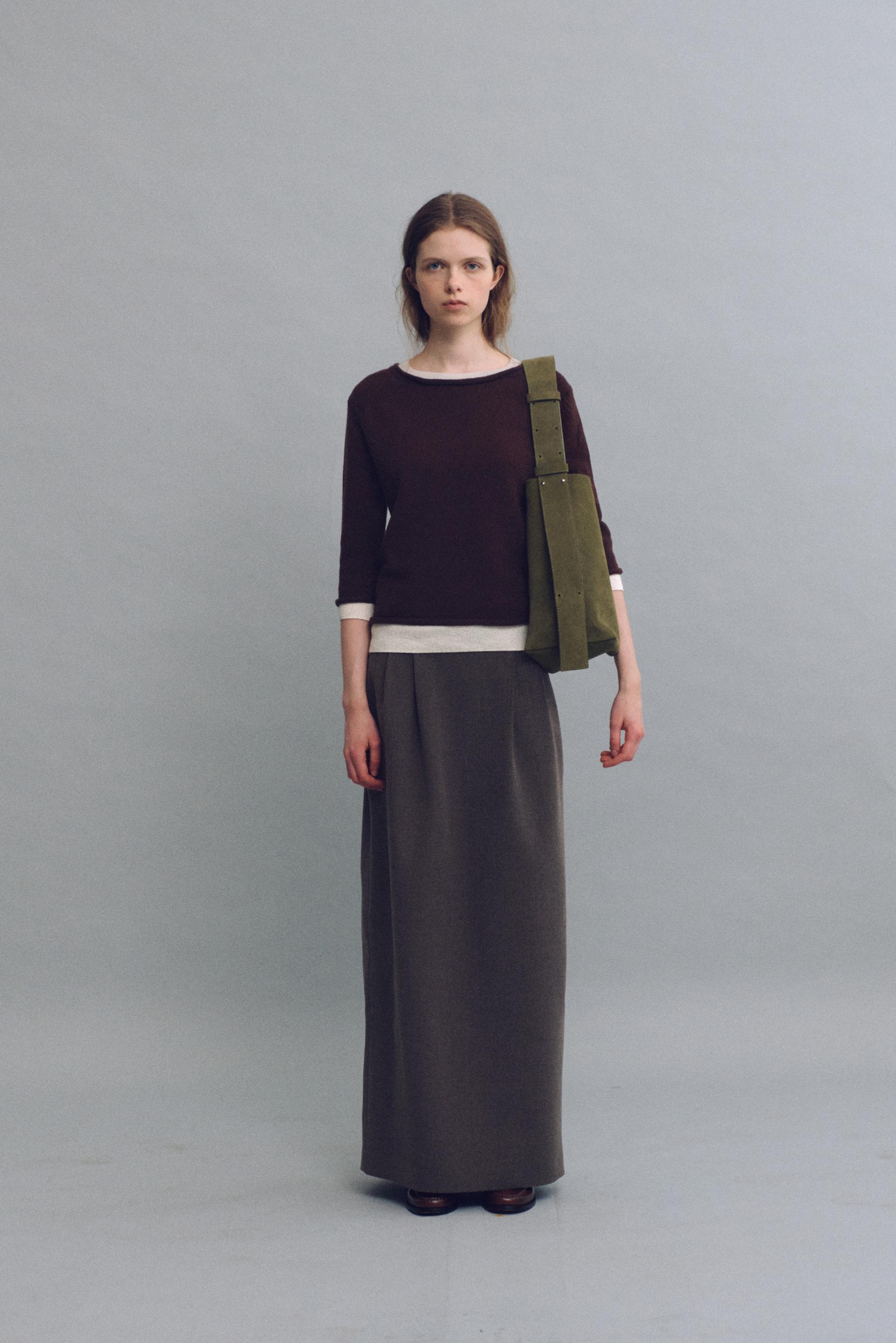 tuck maxi wool skirt (dusty brown)