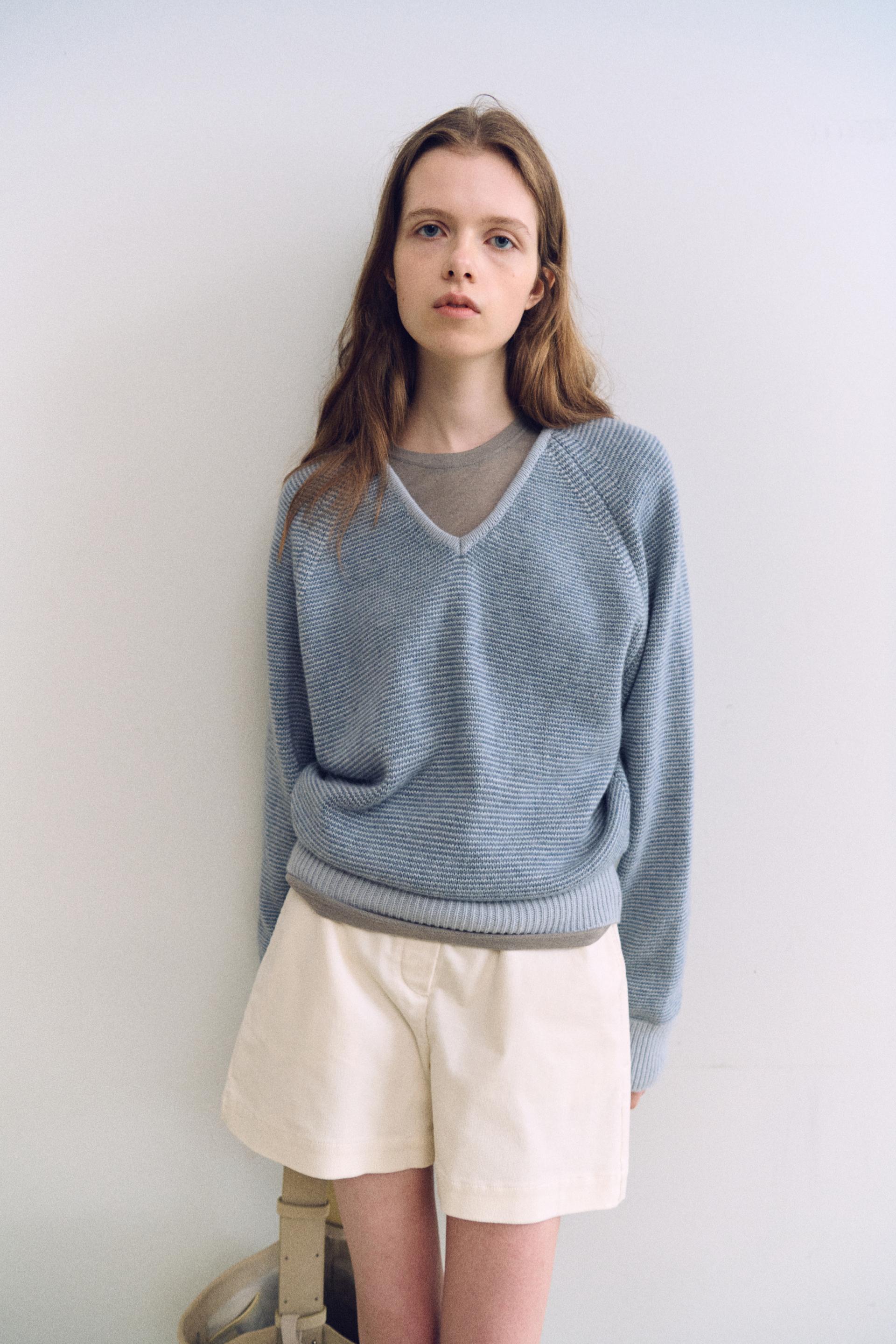 pipe v-neck knit (stripe sky blue)