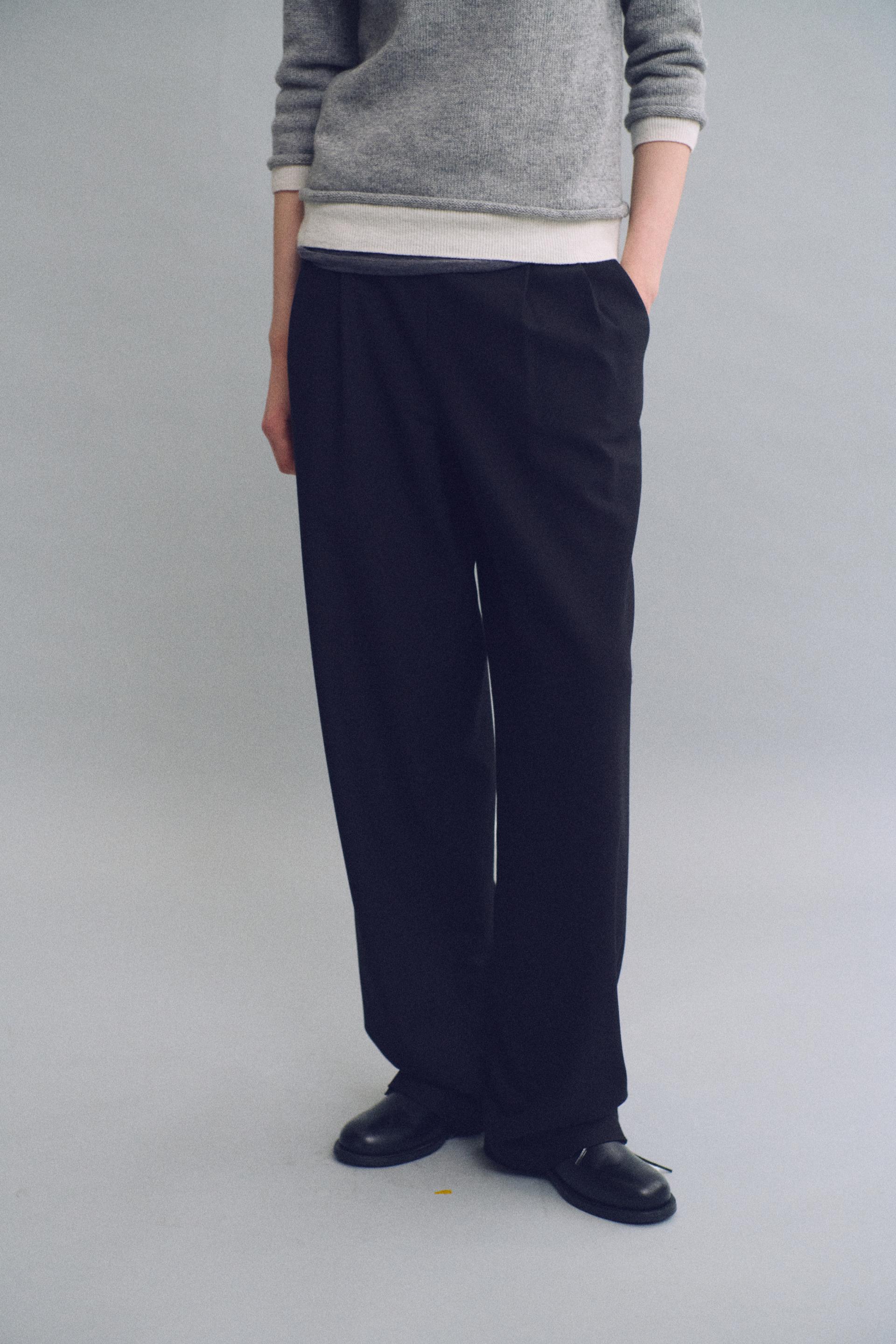 tuck ease slacks (black)
