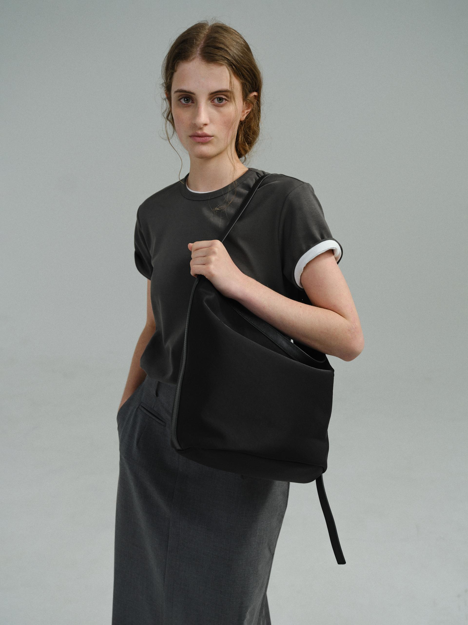 core t-shirt (charcoal)