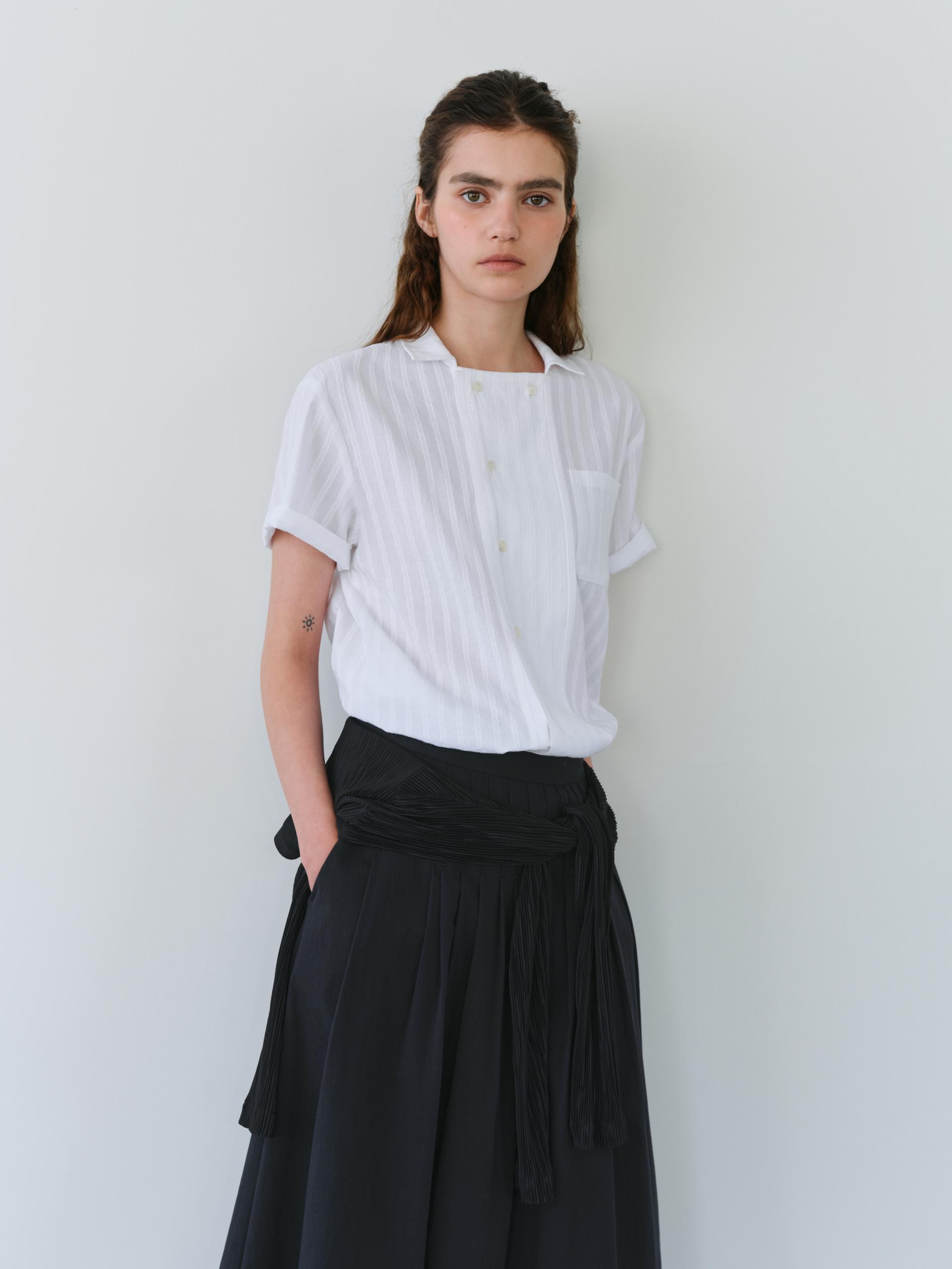 overlap half shirt (white stripe)