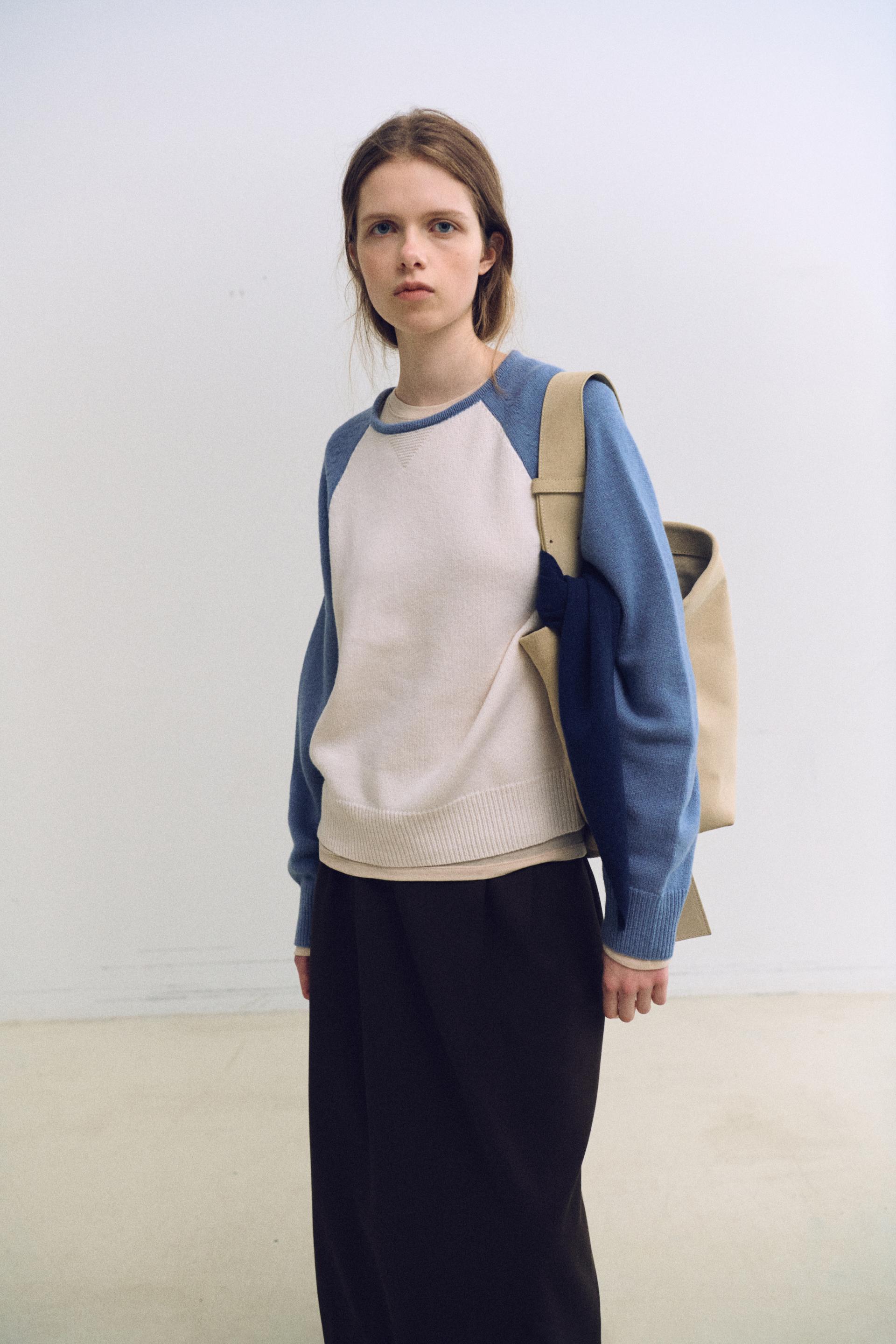 tone raglan knit (blue)