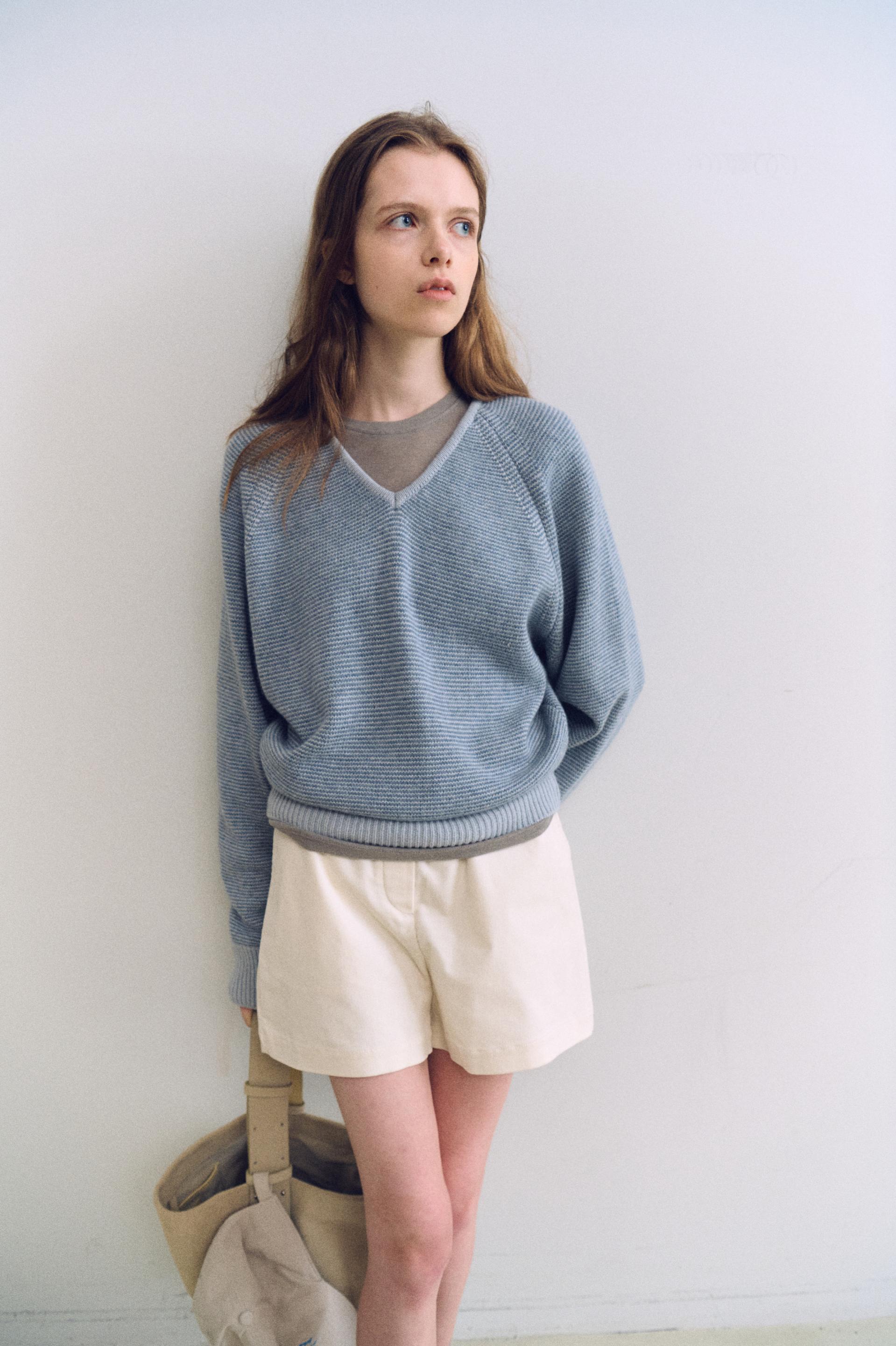 pipe v-neck knit (stripe sky blue)