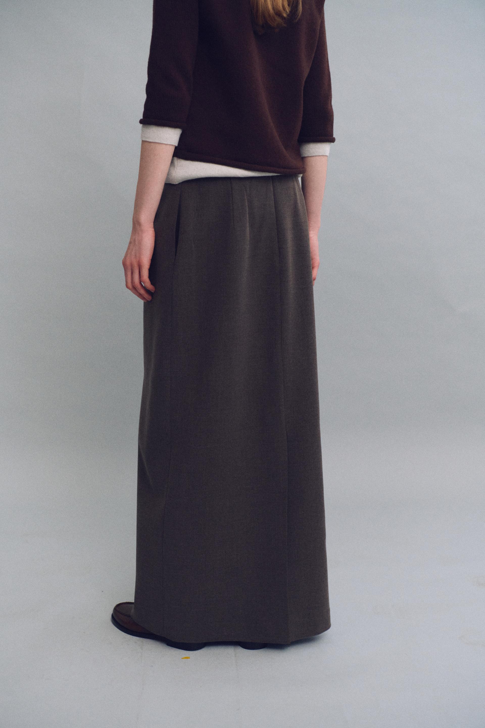 tuck maxi wool skirt (dusty brown)