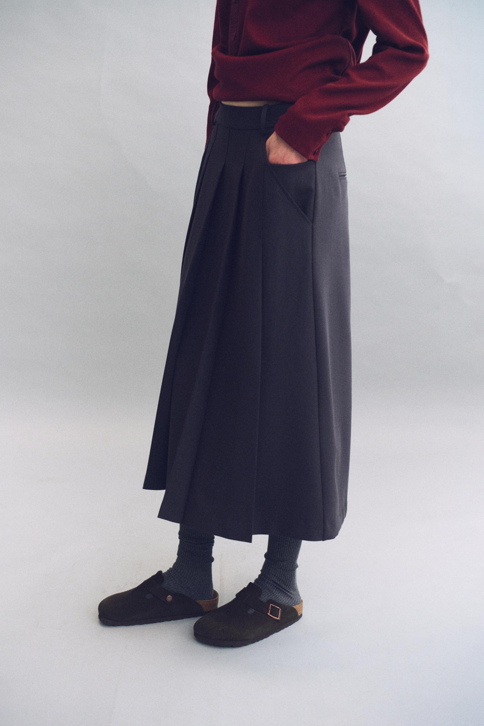 double pocket pleats skirt (charcoal)