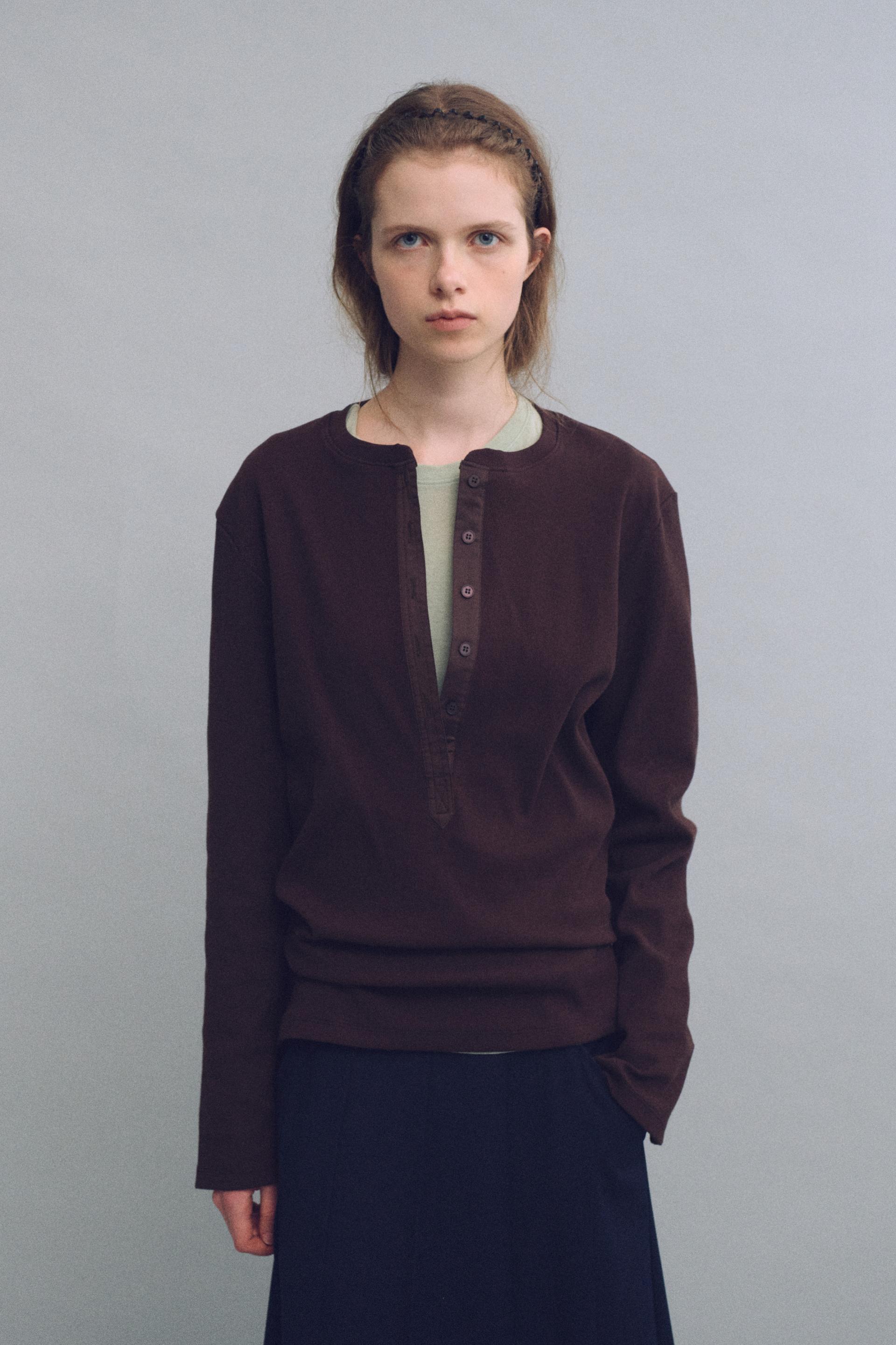 alter deep henley t-shirt (brown)