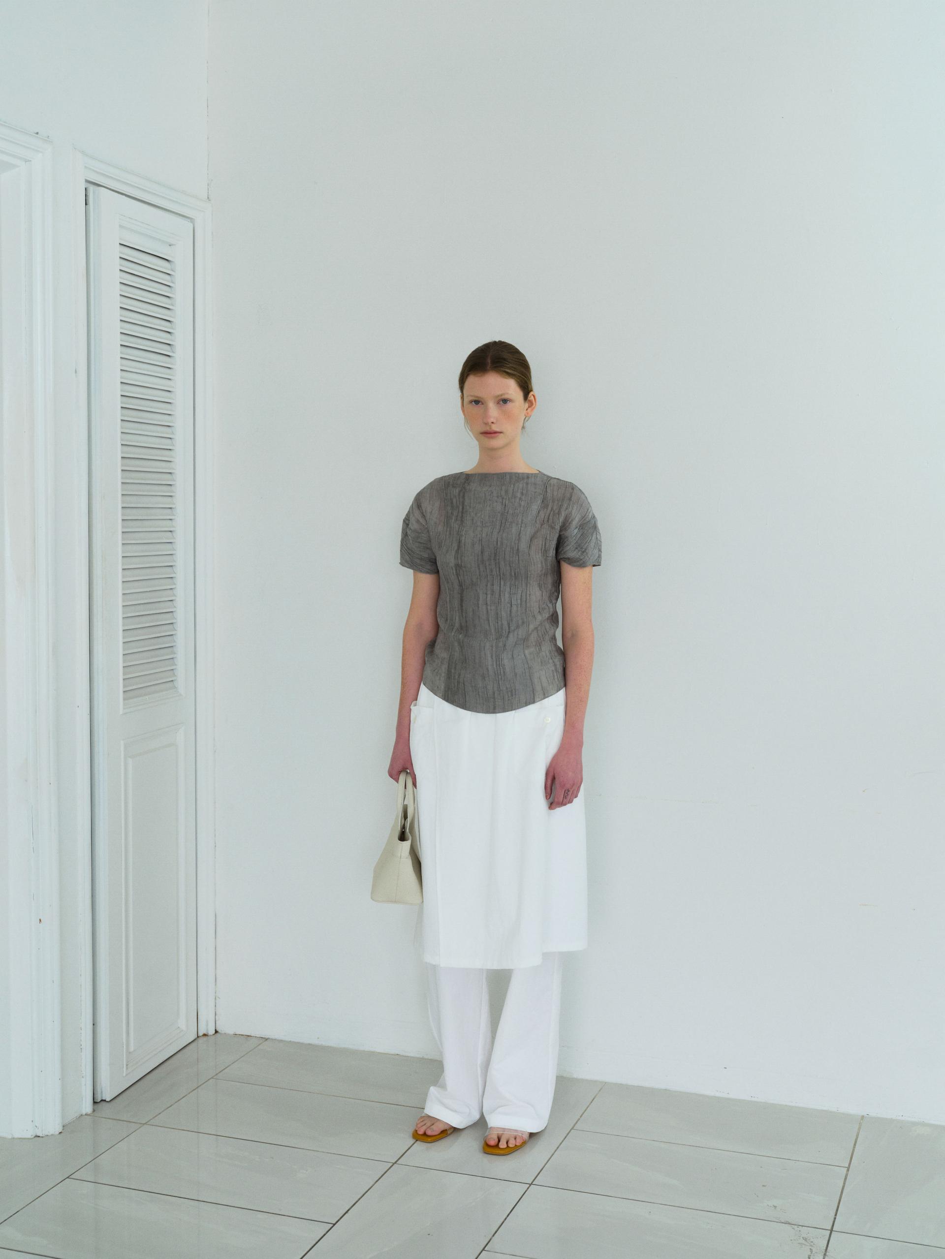 [4차 재입고 7/10 순차배송] pleats seam half blouse (grey)