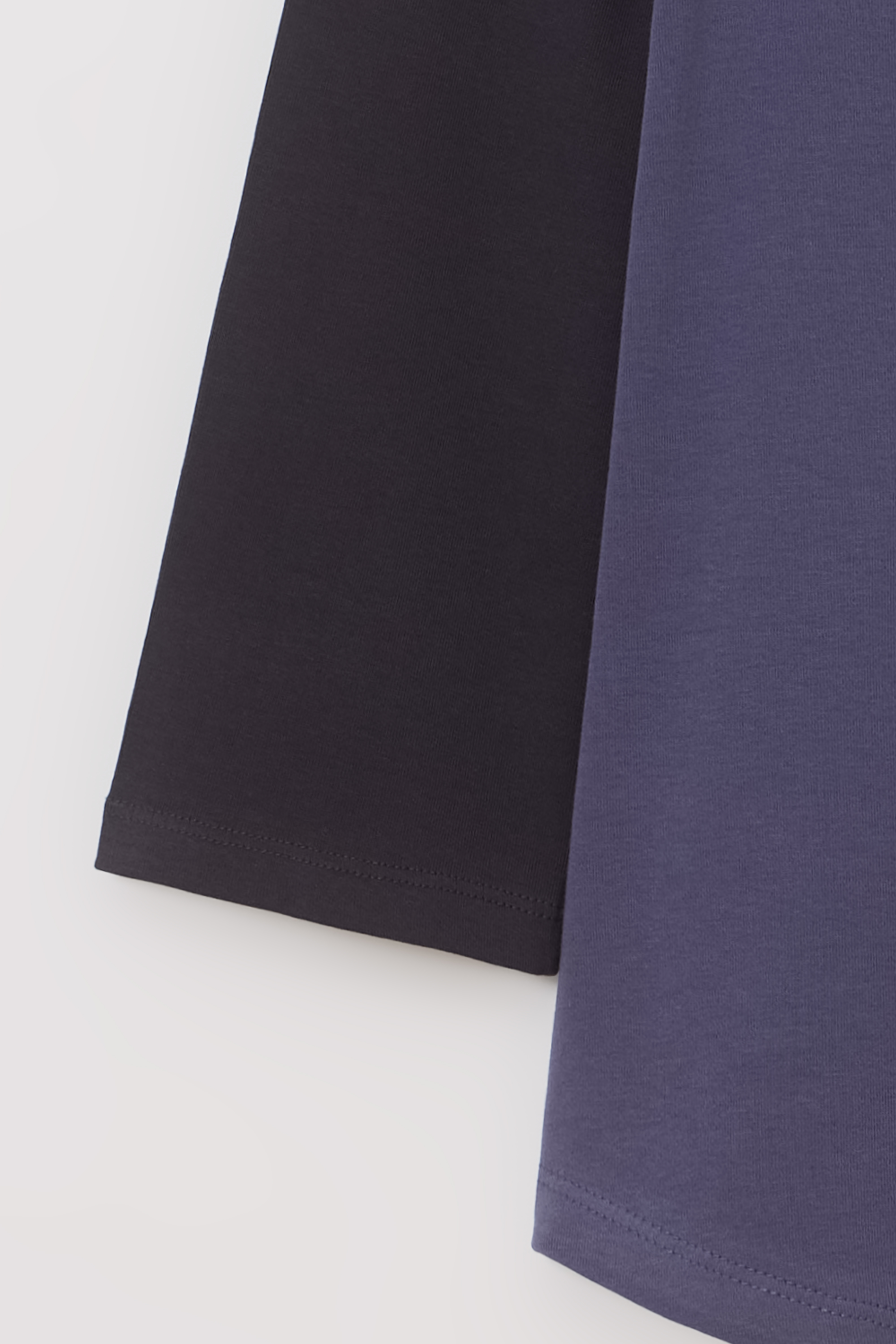 raw raglan t-shirt (charcoal navy)