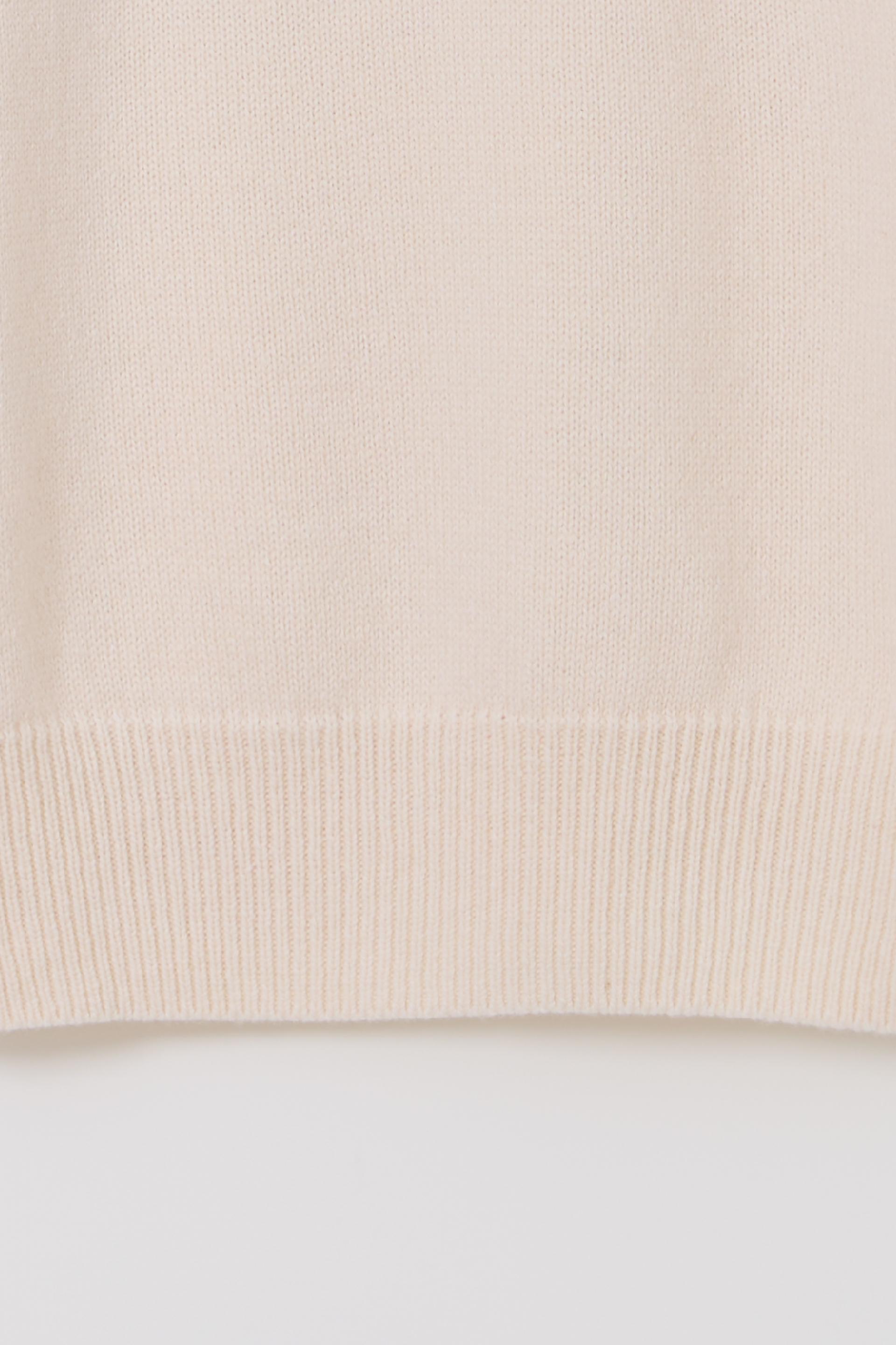 pipe v-neck knit (ivory)