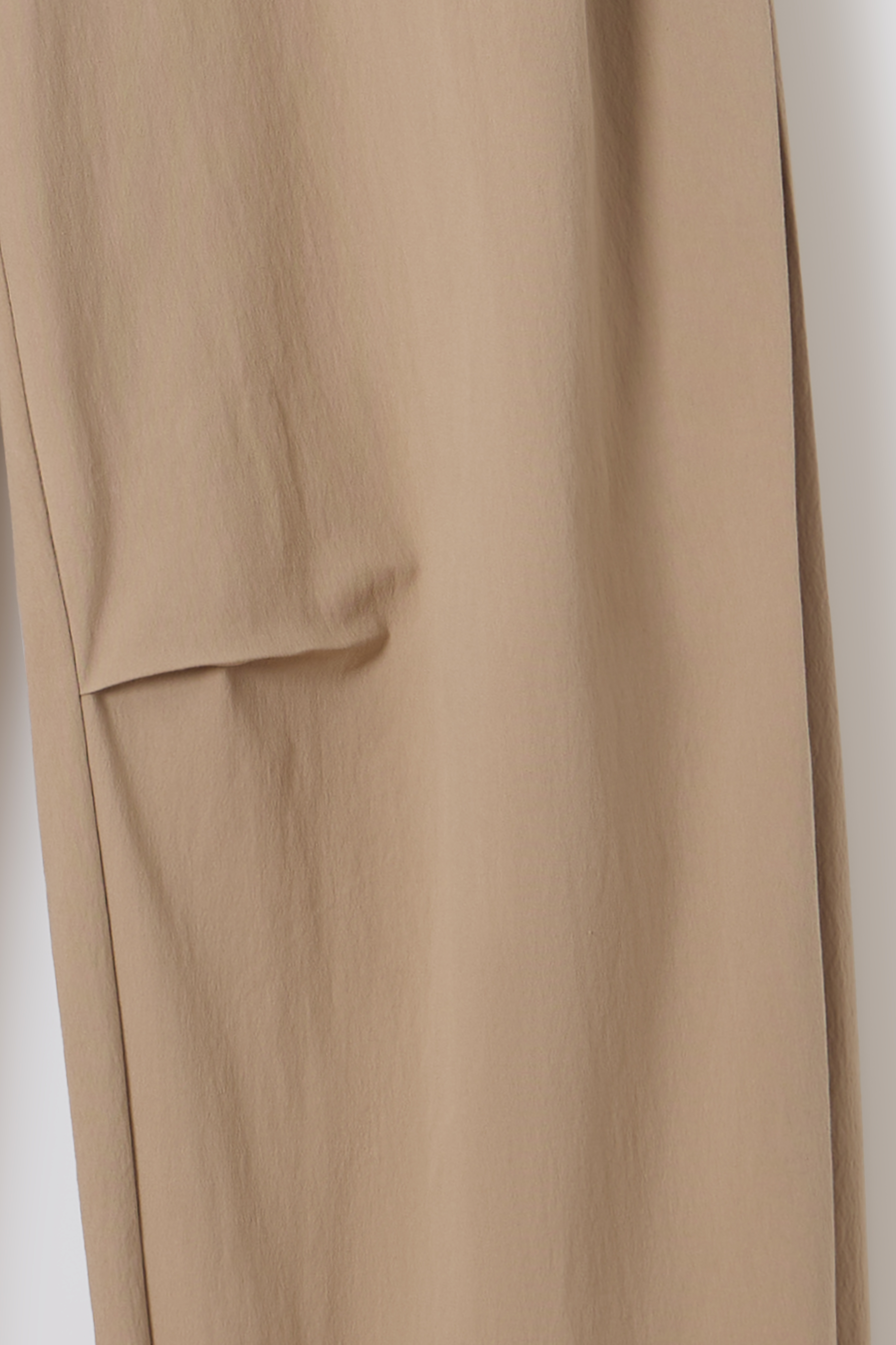 [2차 재입고] arc tuck pants (beige)