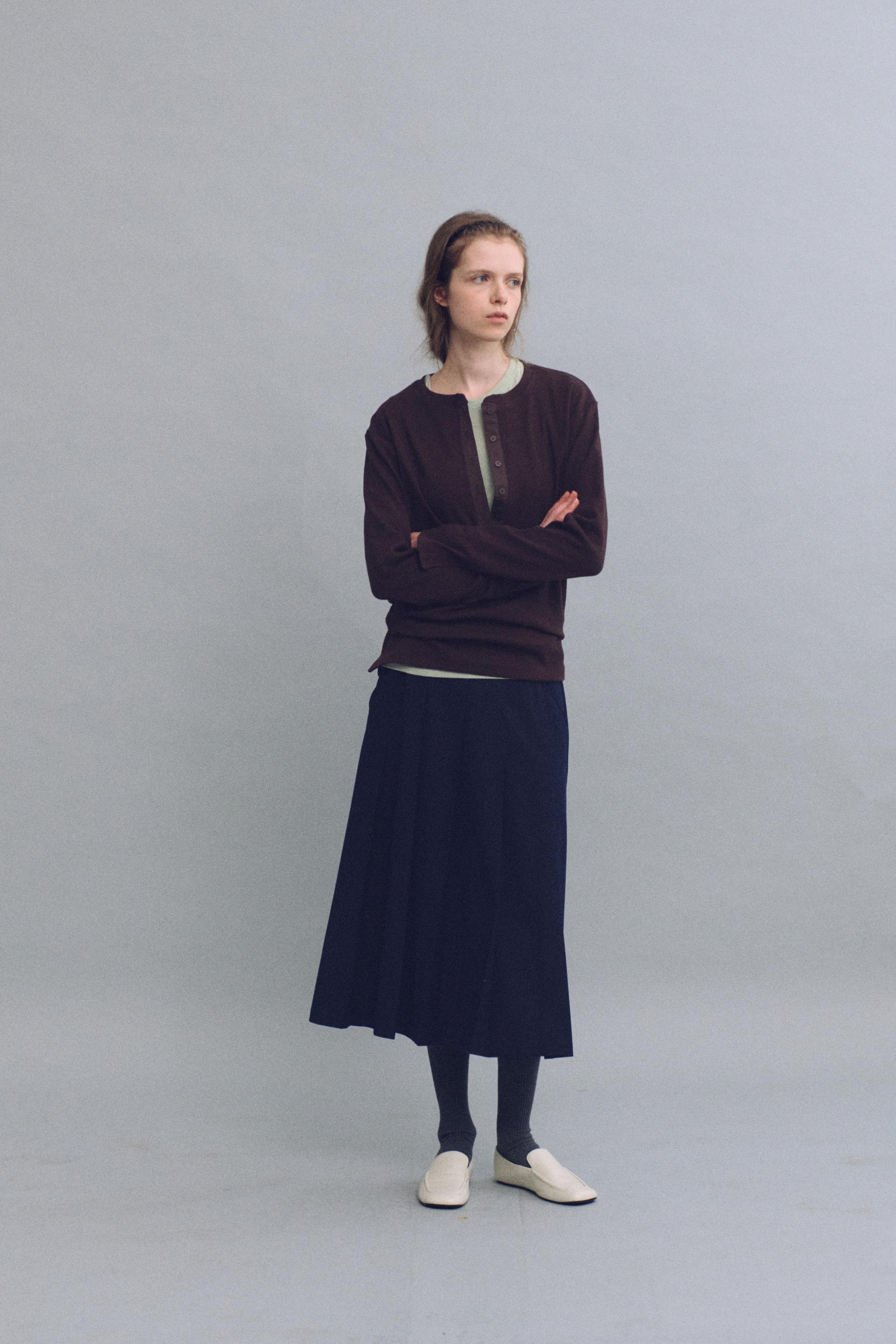 alter deep henley t-shirt (brown)