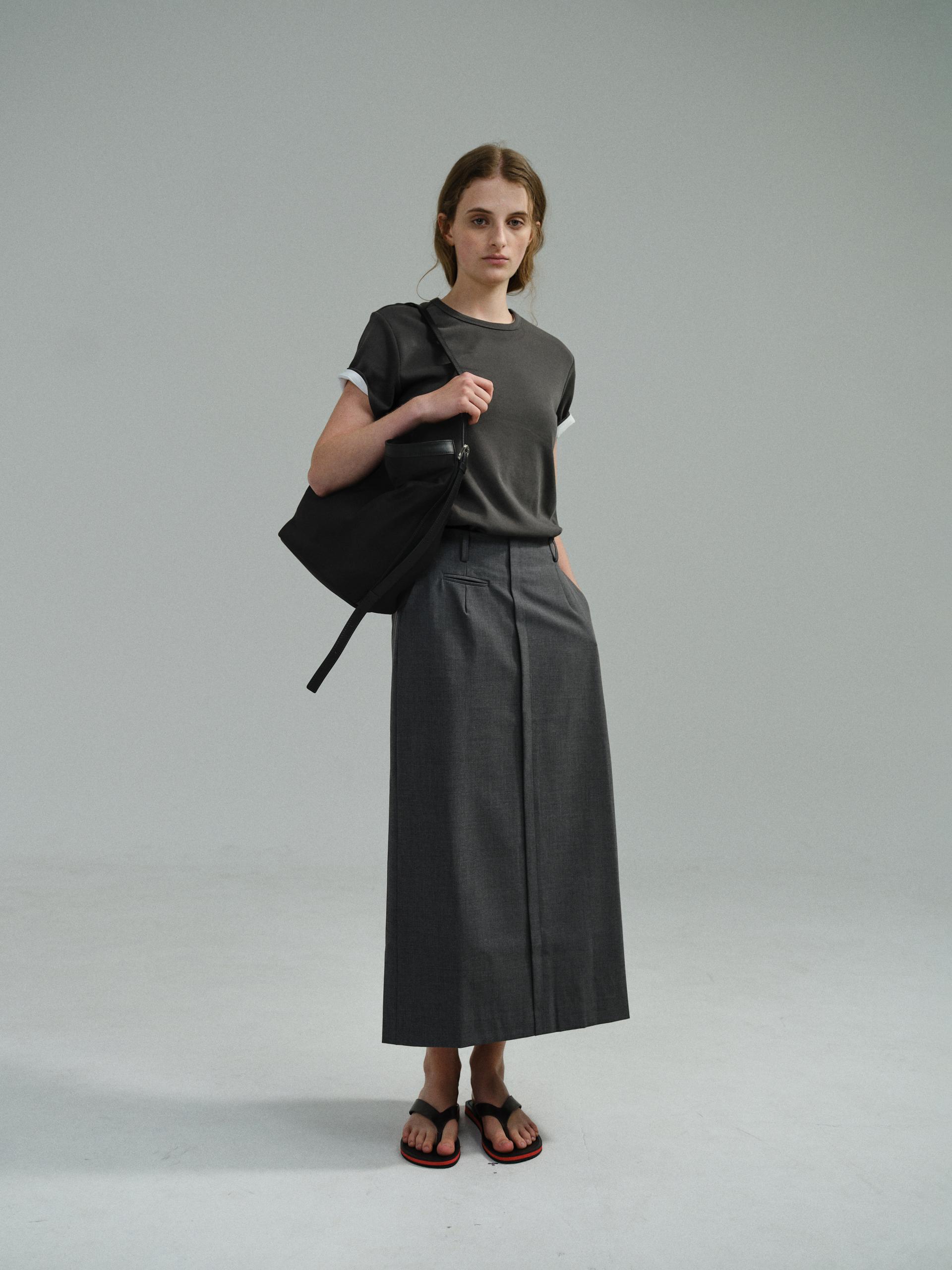 core t-shirt (charcoal)
