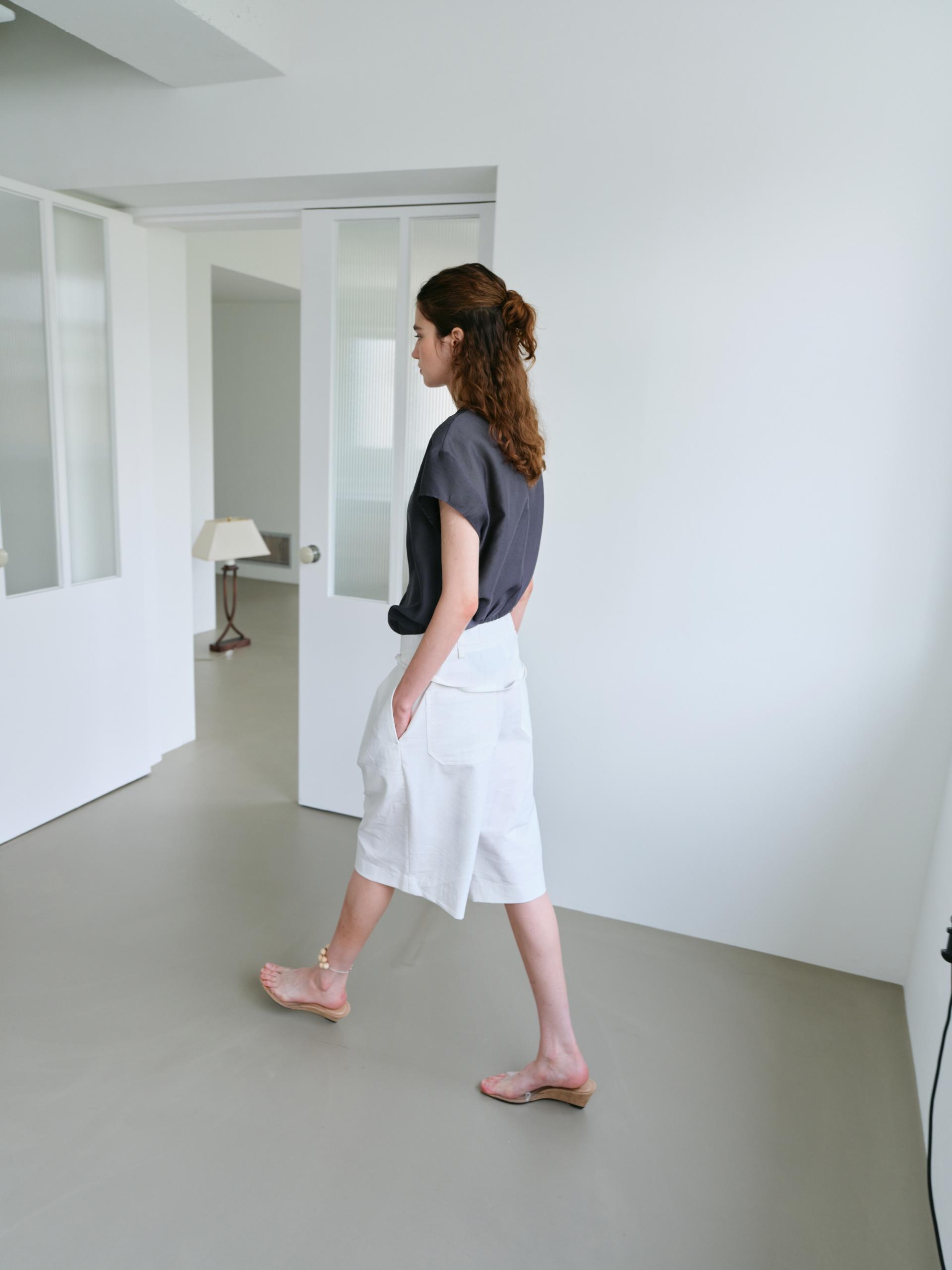 [2차 재입고] veil pleats blouse (charcoal)