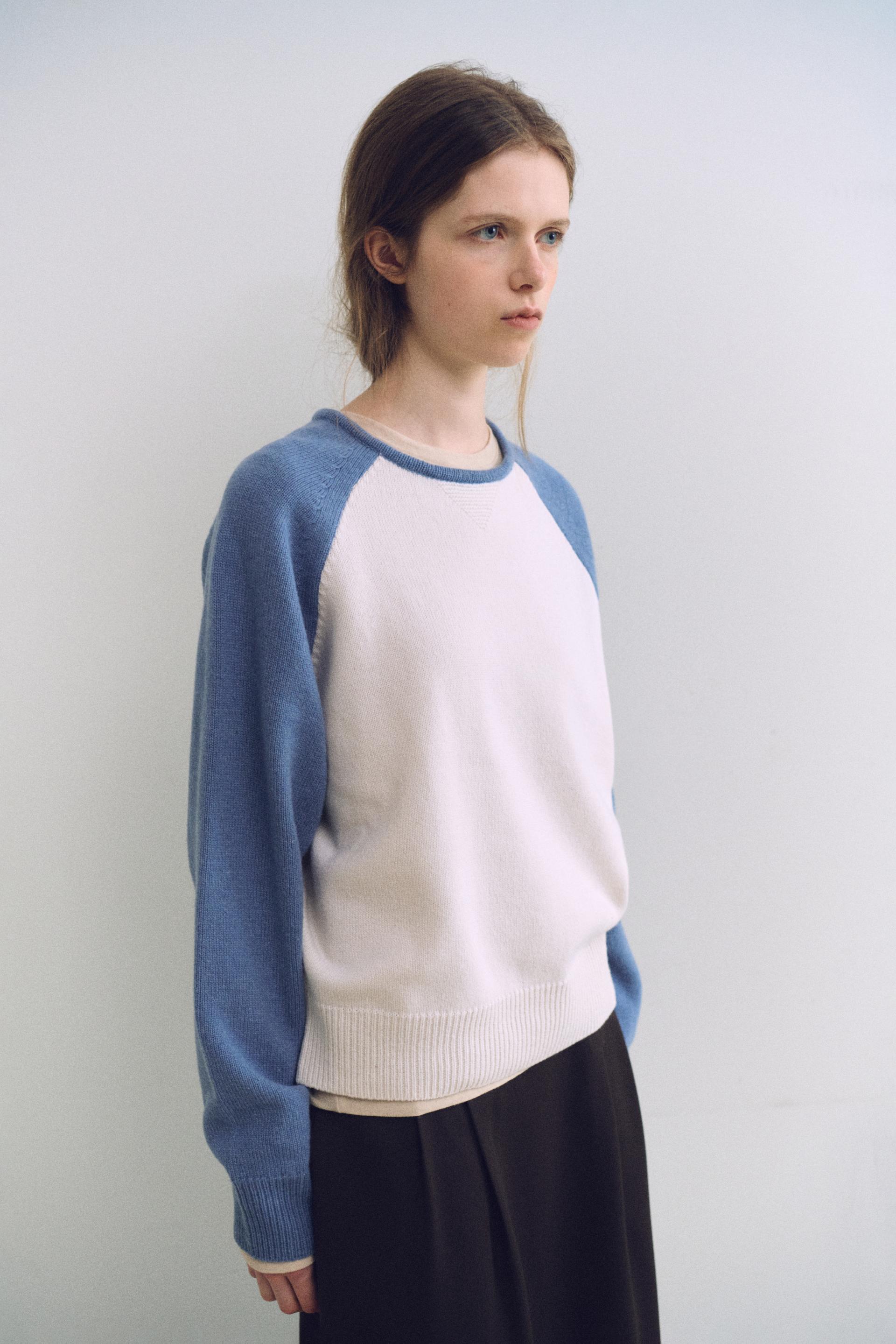 tone raglan knit (blue)