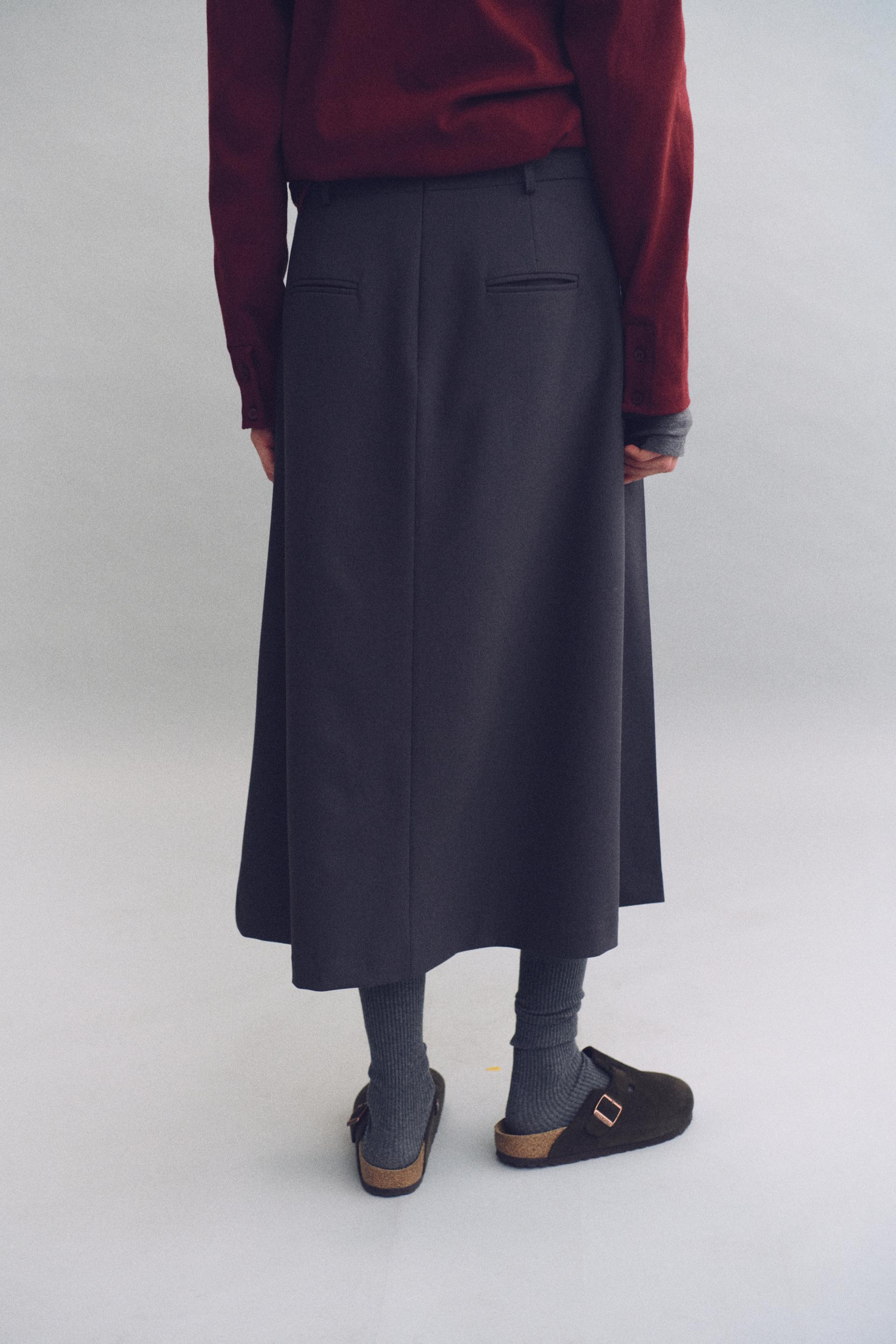 double pocket pleats skirt (charcoal)