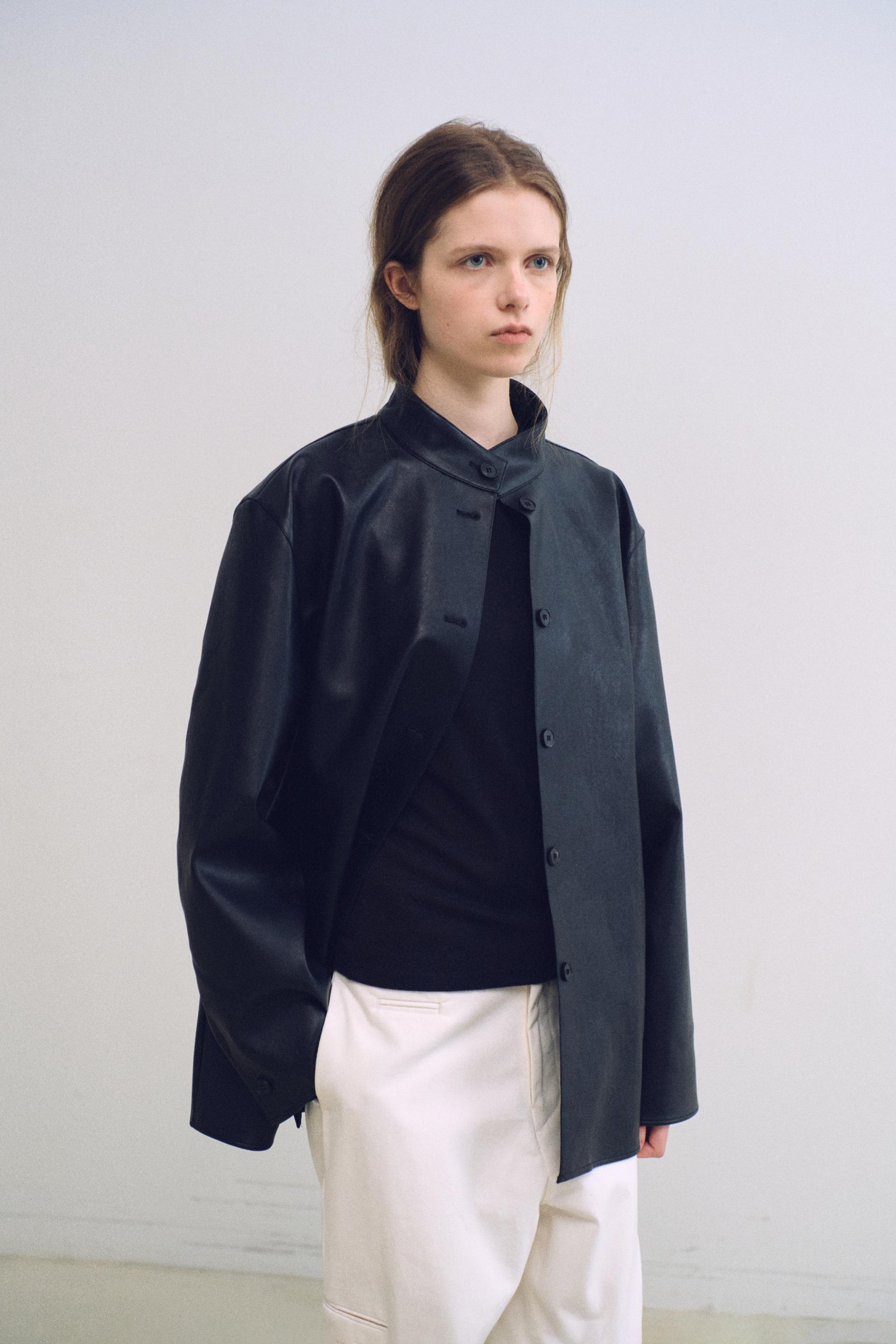 linear high neck jacket (leather black)