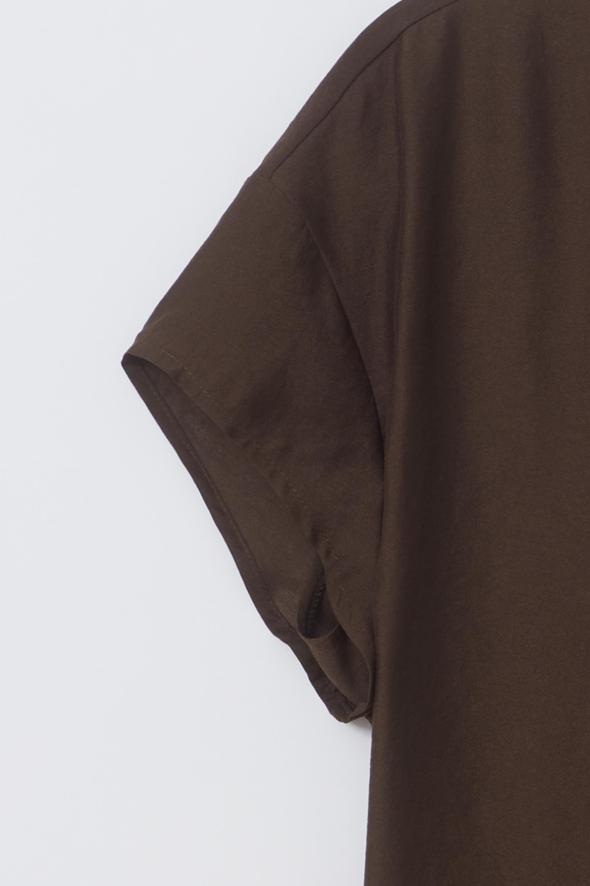 veil pleats blouse (brown)