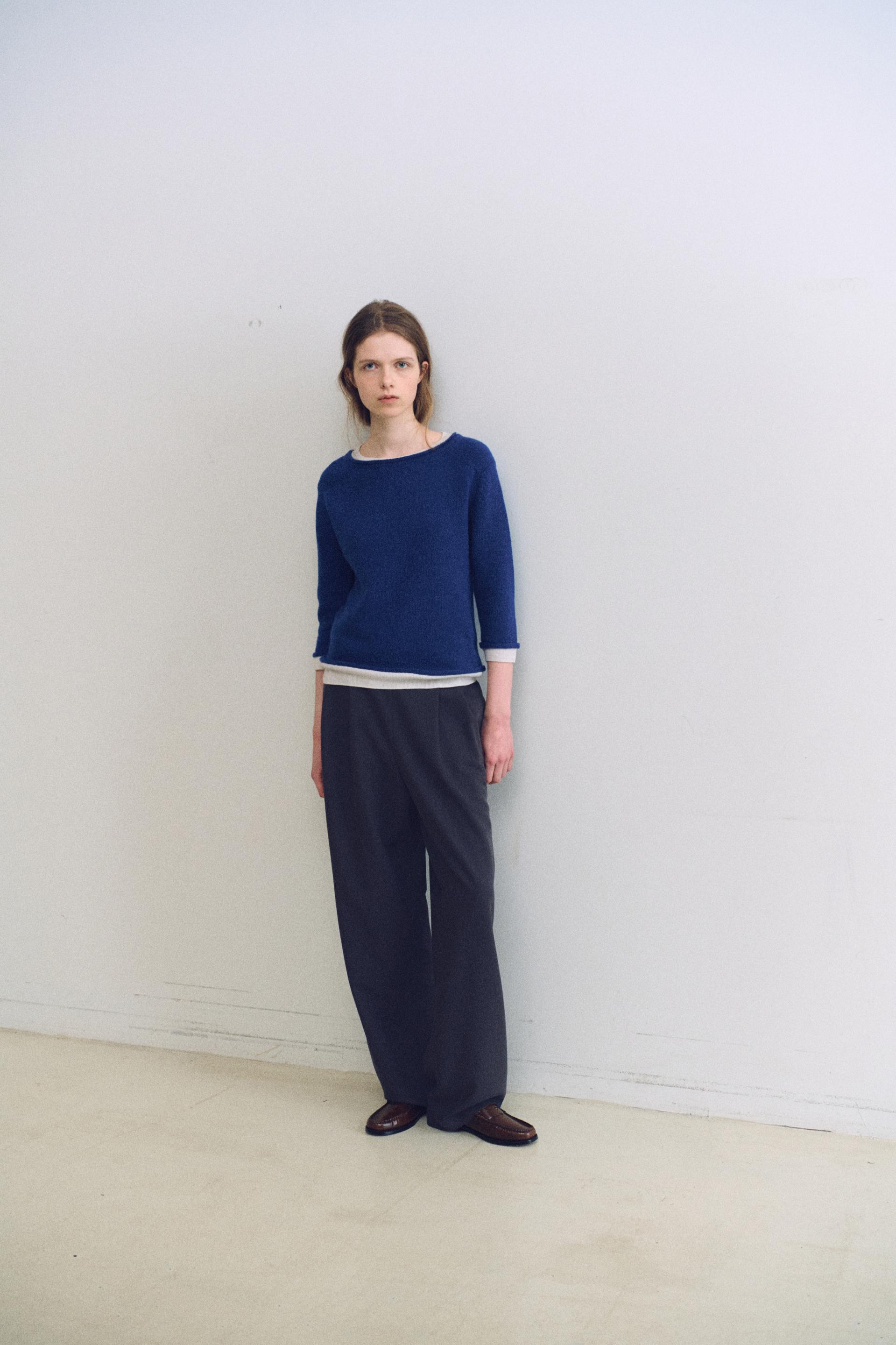 layered roll knit (blue)