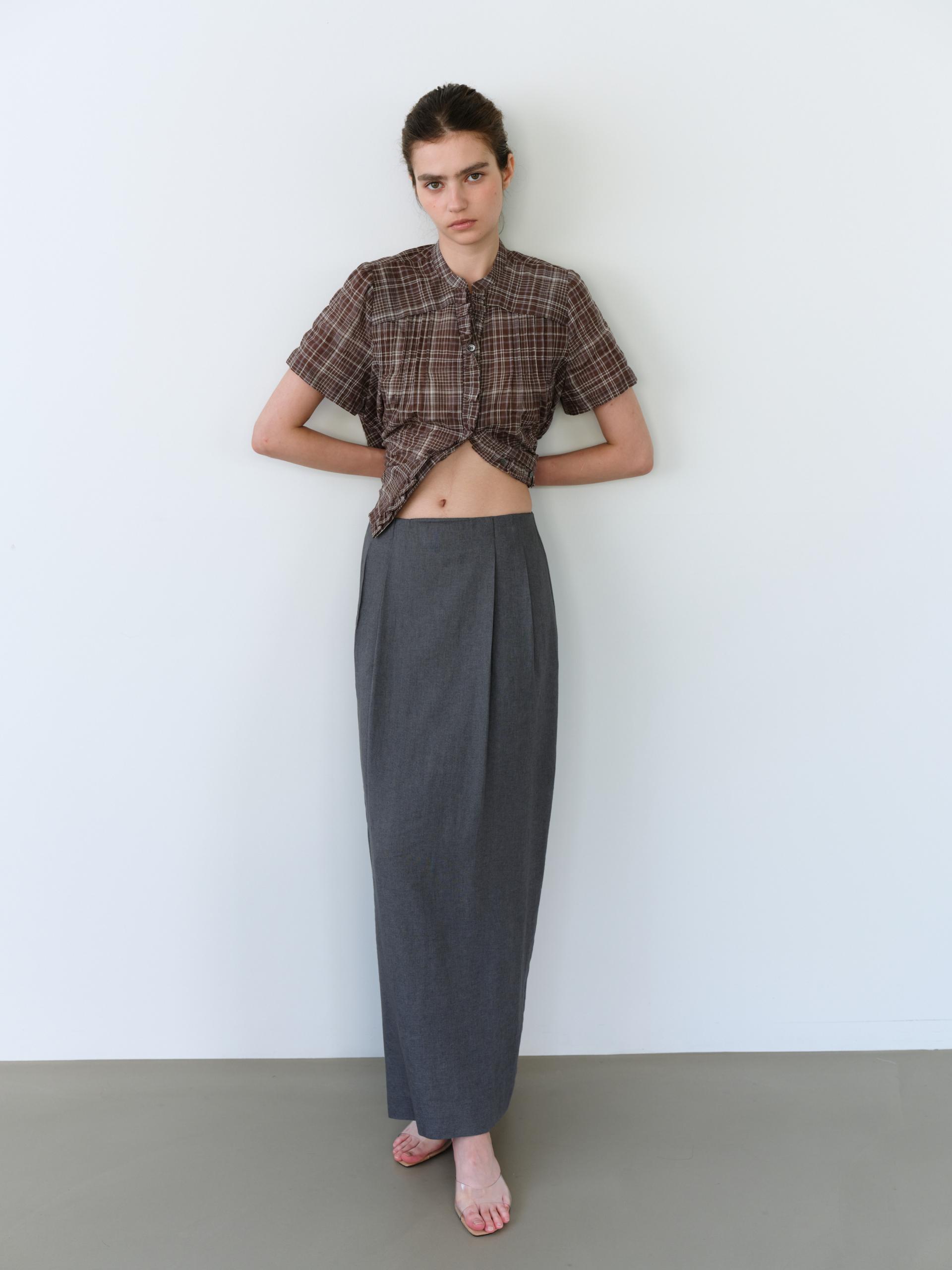 tuck maxi skirt (charcoal)