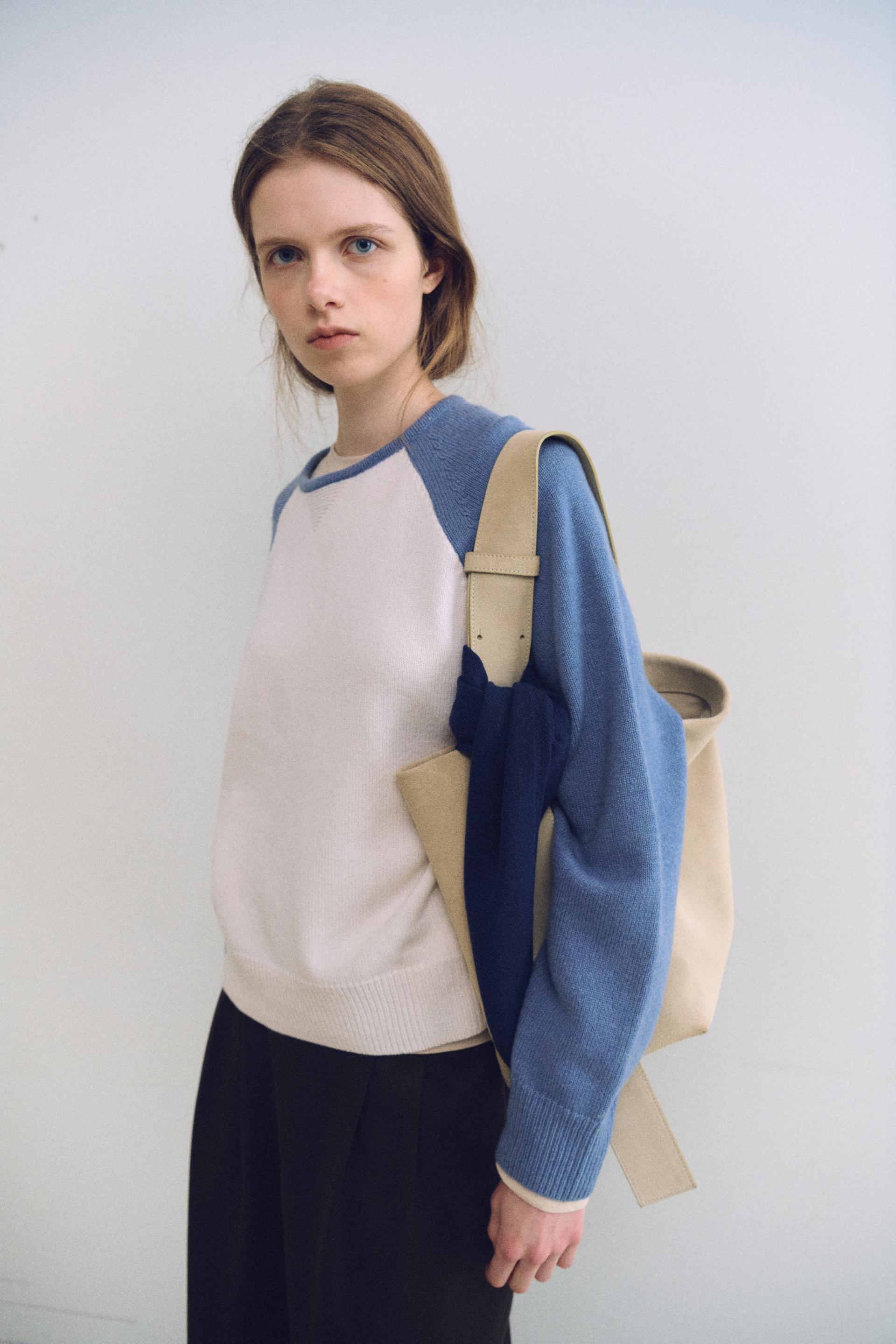 tone raglan knit (blue)