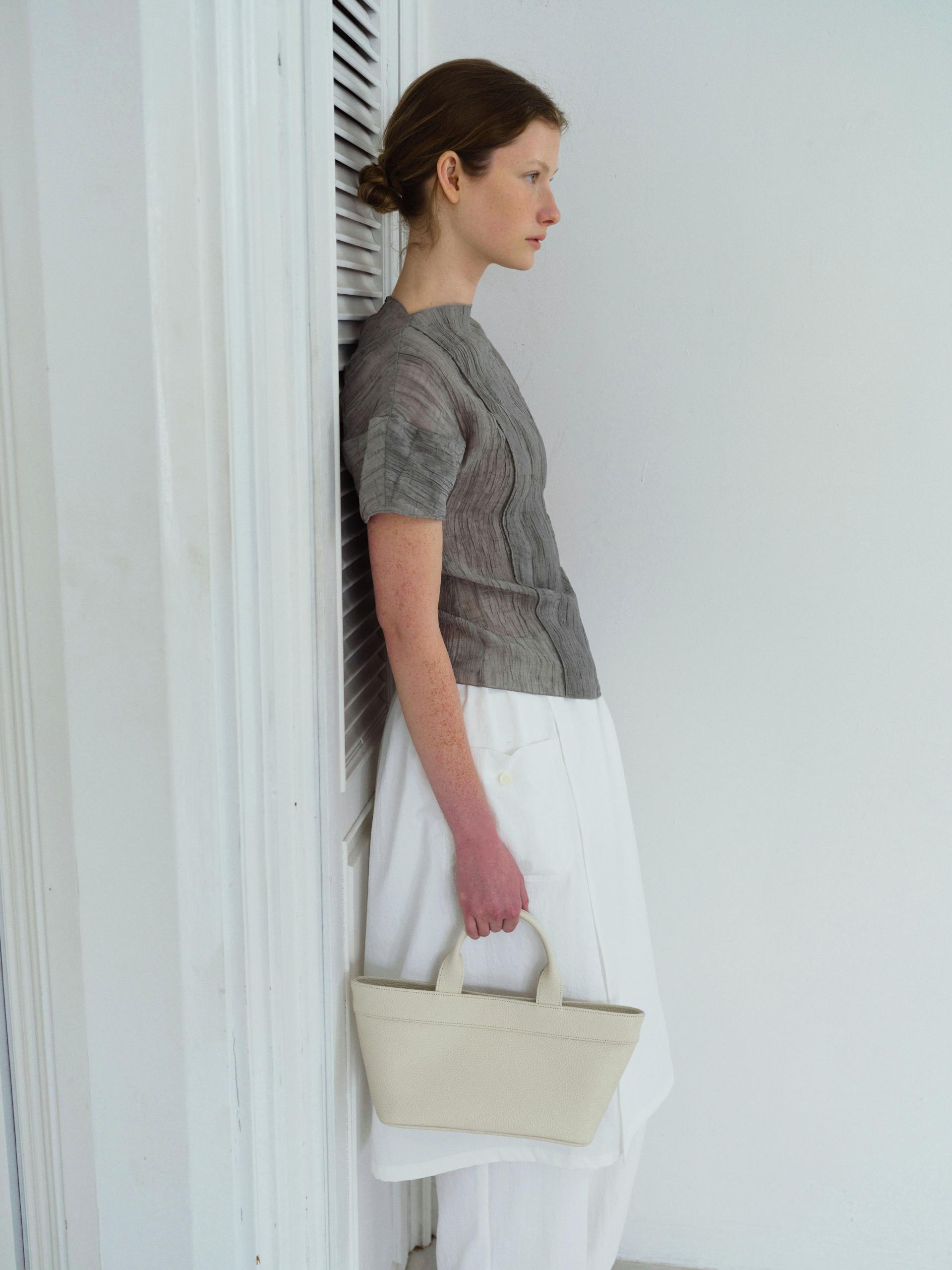 [4차 재입고 7/10 순차배송] pleats seam half blouse (grey)
