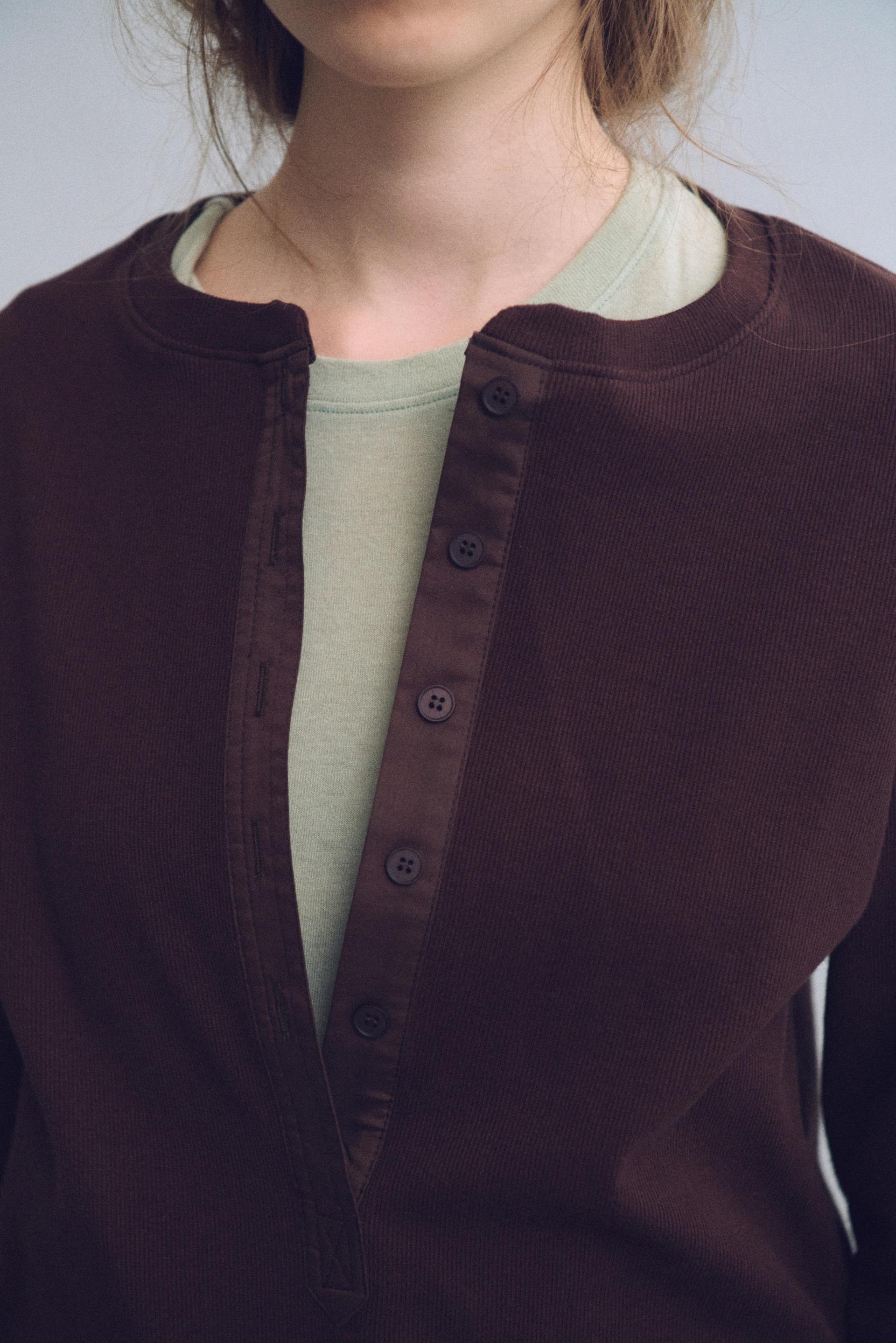 alter deep henley t-shirt (brown)