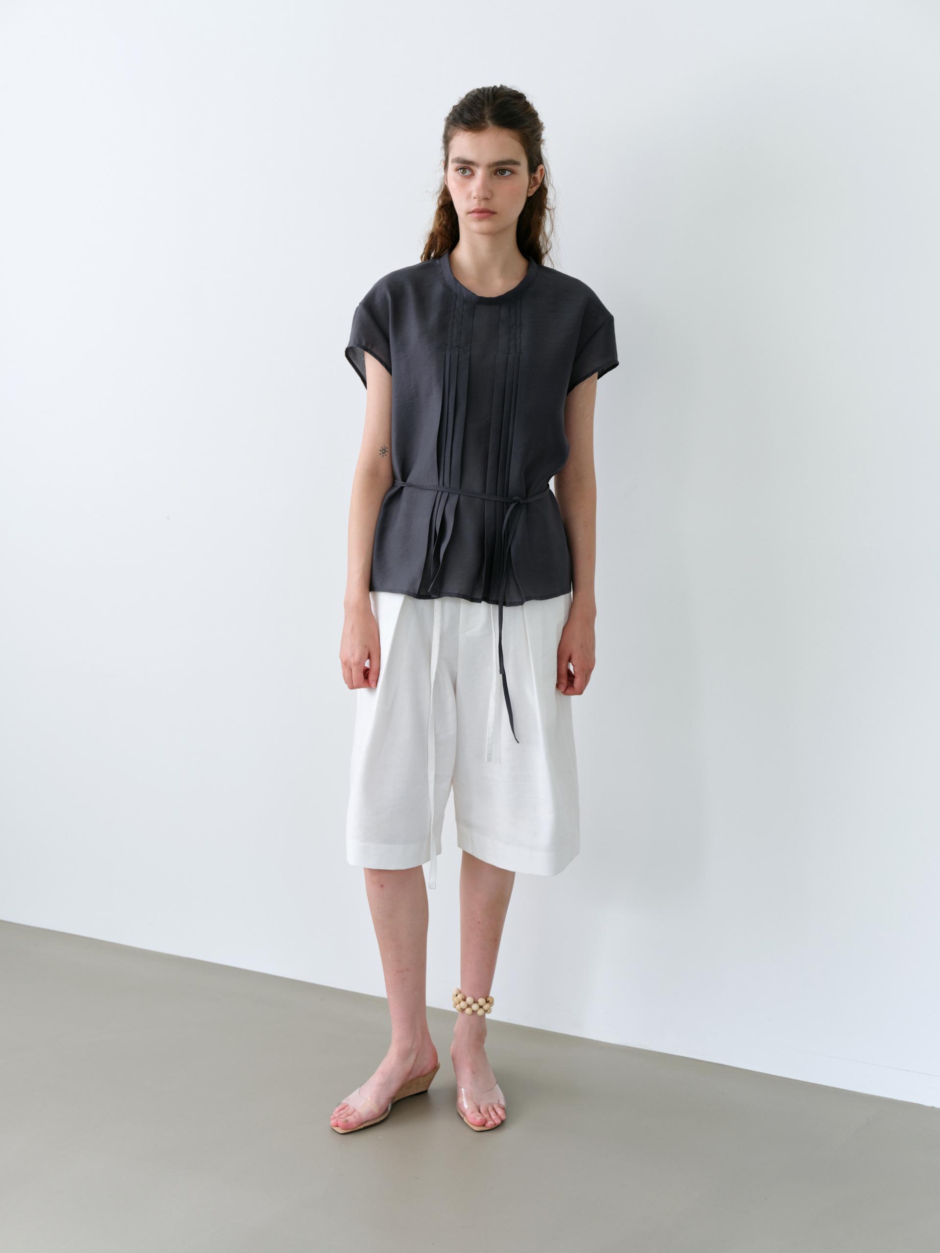 [2차 재입고] veil pleats blouse (charcoal)