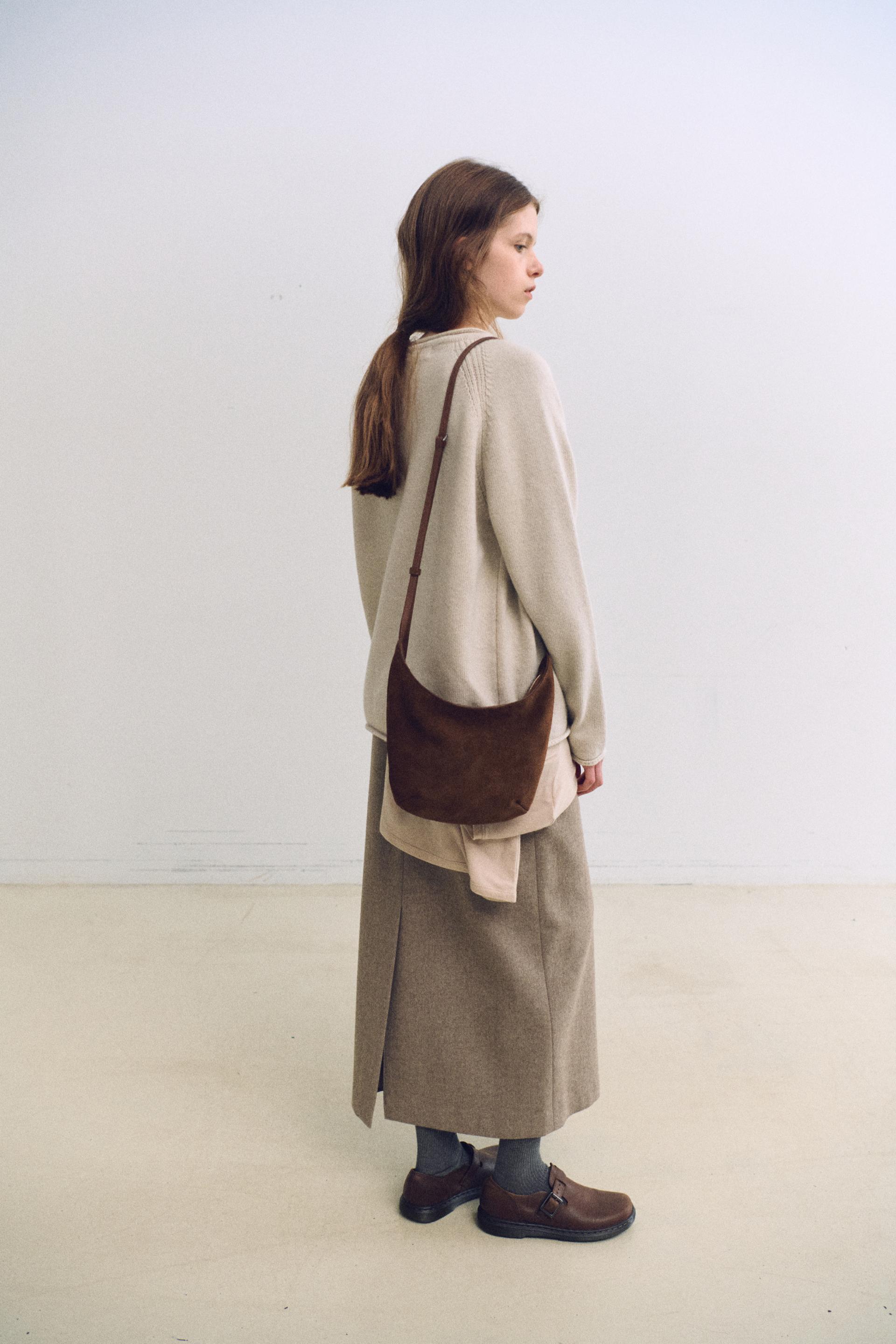 arc hobo bag (suede camel)