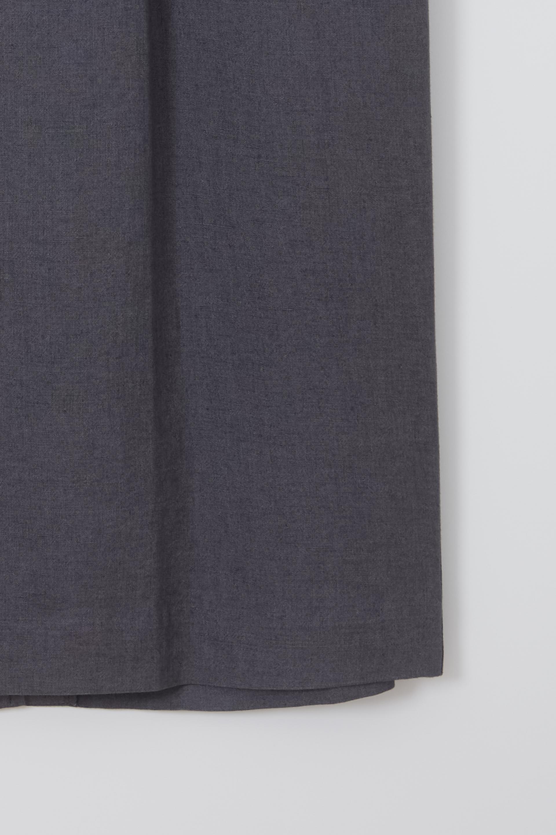 tuck maxi skirt (charcoal)
