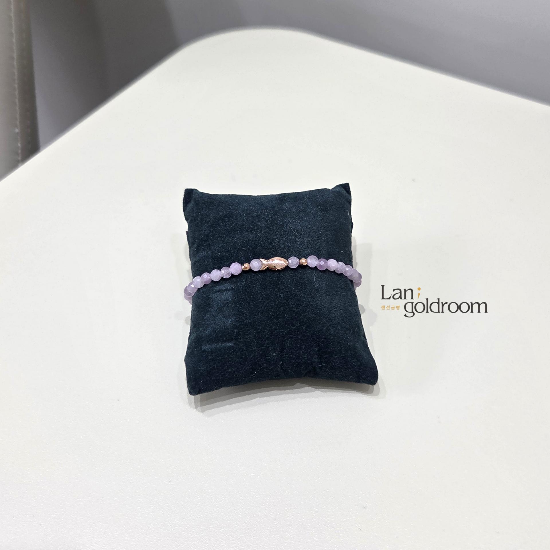 행운을 담은 14K 핑크골드 자수정 물고기 팔찌