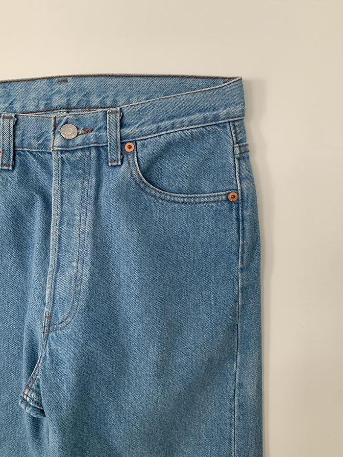 90's Levi's 501 - size 28 (classic straight fit)
