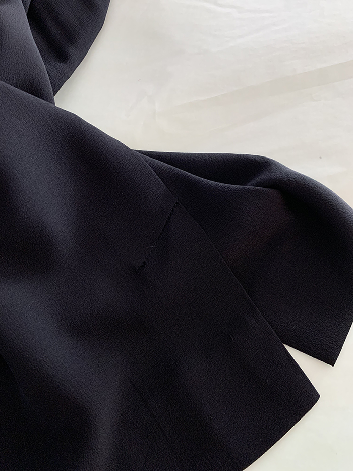 00's "Miu Miu" viscose rayon back button Blouse 복제