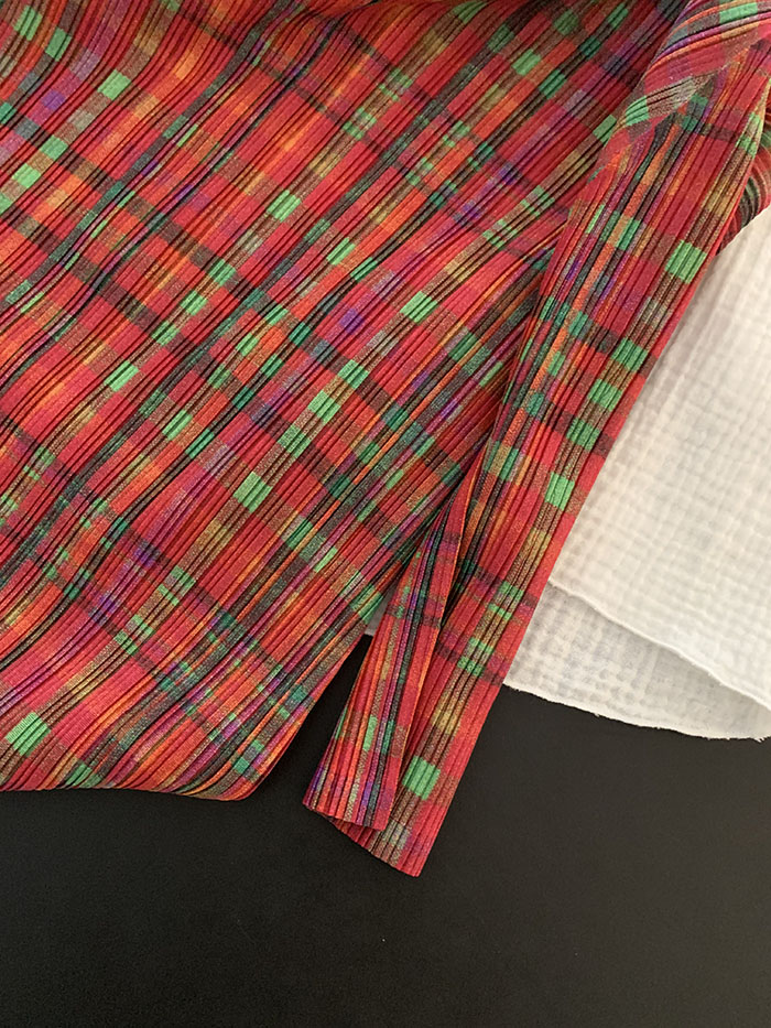 PLEATS PLEASE by ISSEY MIYAKE half Top