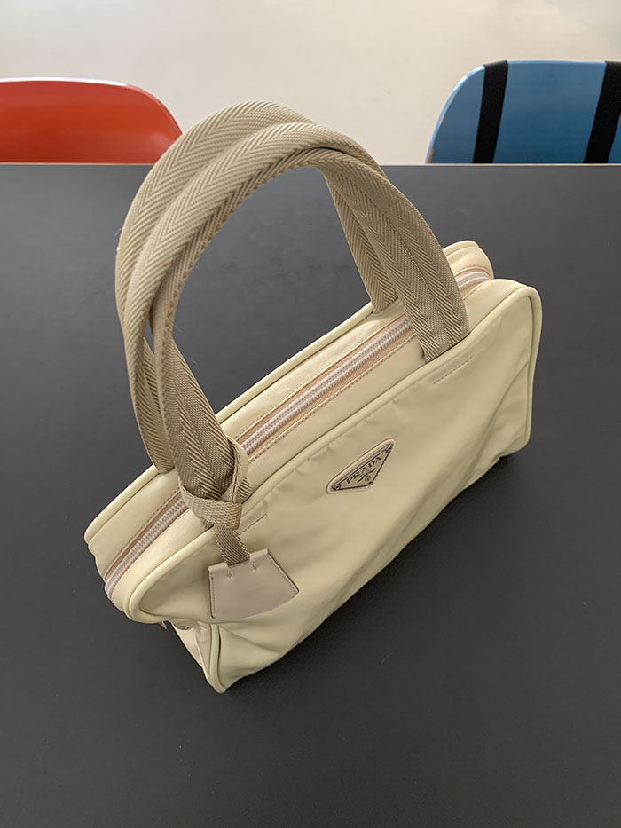 90's "PRADA" nylon Tote Bag ๋ณต์ 