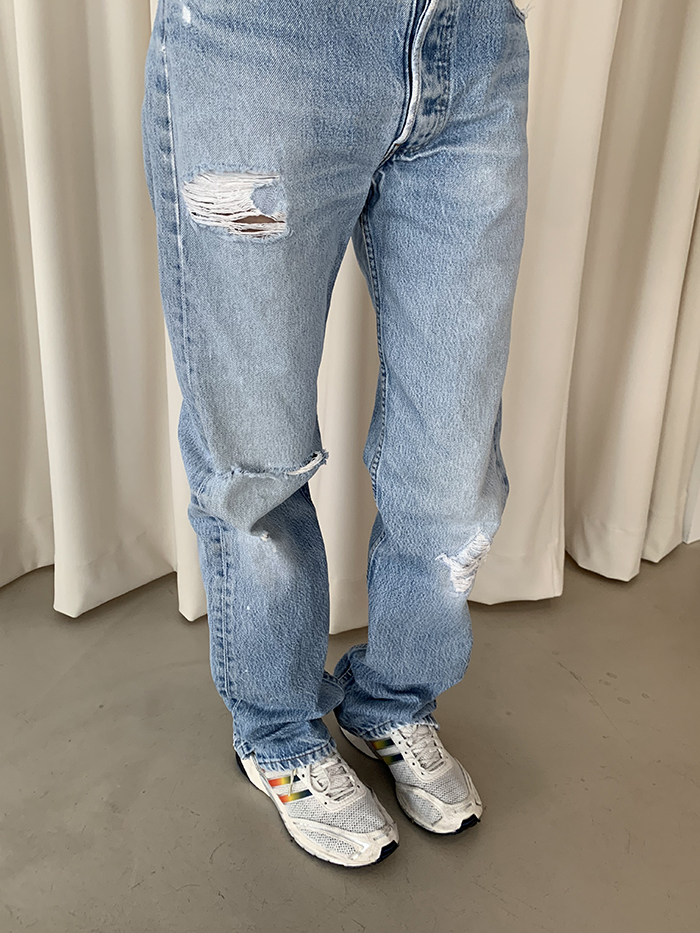 90's Levi's 501 - size 29-30 (classic straight fit)