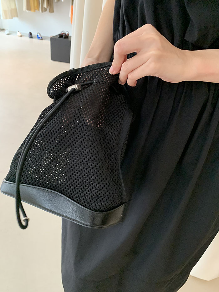 90-00's "PRADA" Net Leather Tote Bag / 제품 사진만 추가해서 올리기